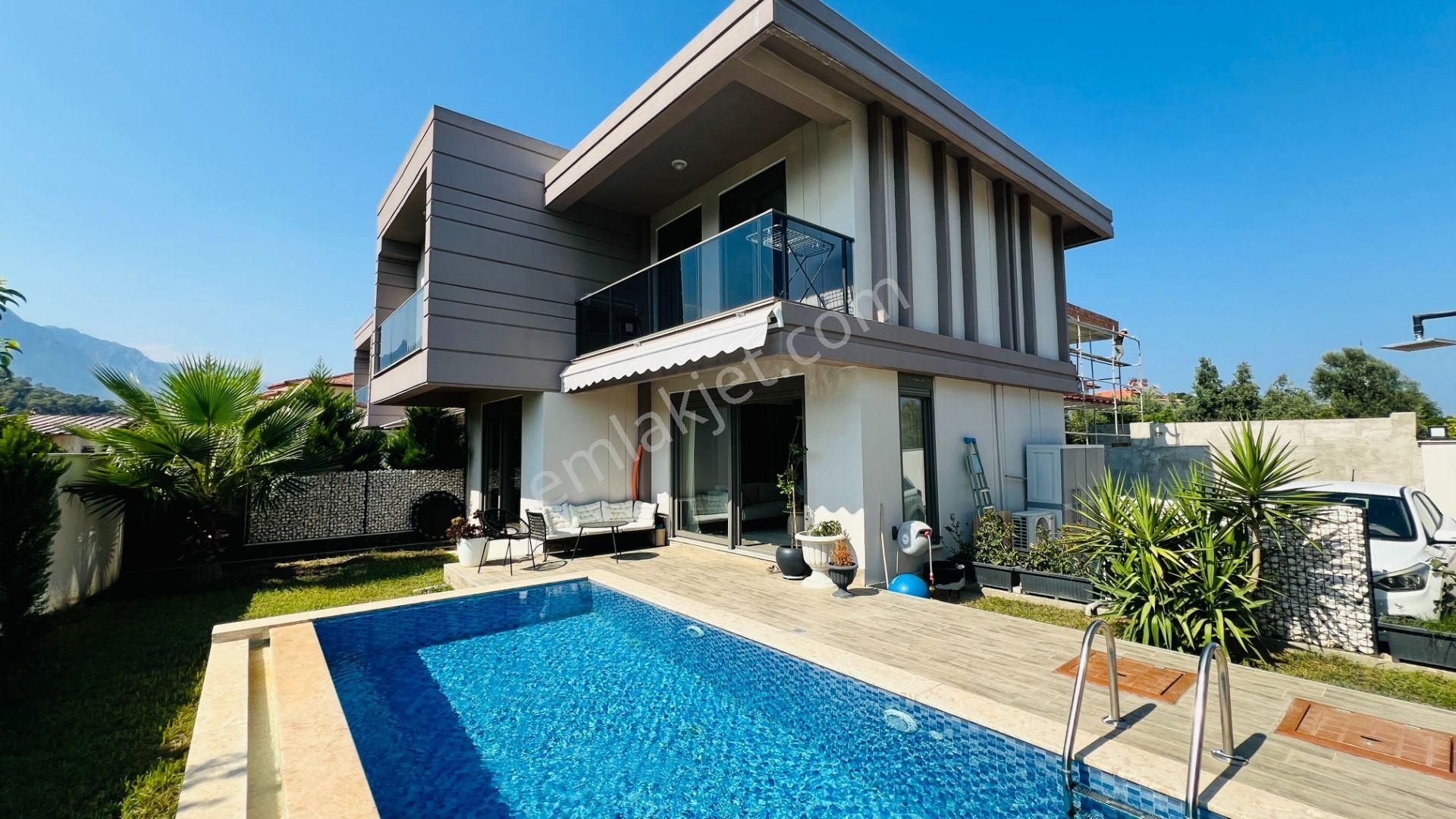 Kemer Çamyuva'da Konforlu Satılık Müstakil Villa. Говорим По-русски!