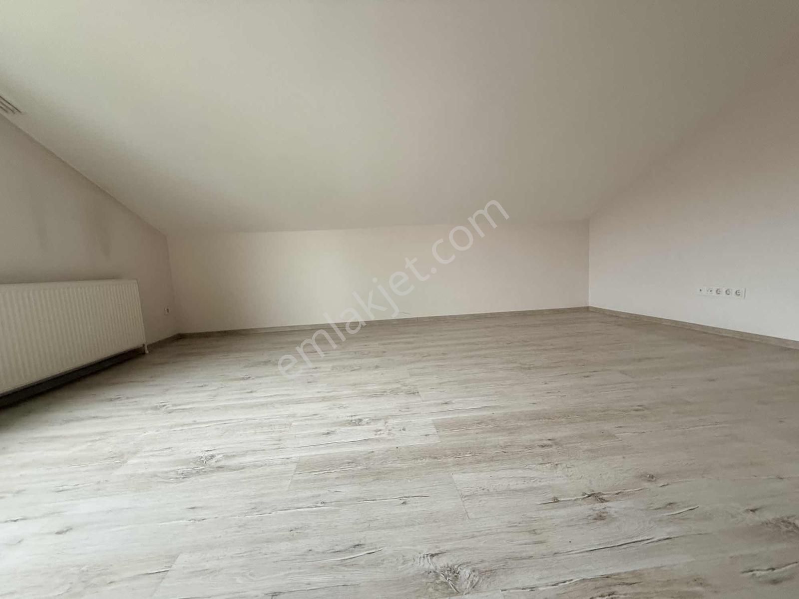 Ümraniye Elmalıkent Mahallesi 3+1 Ferah Ve Kullanışlı Kiralık - Görsel 2