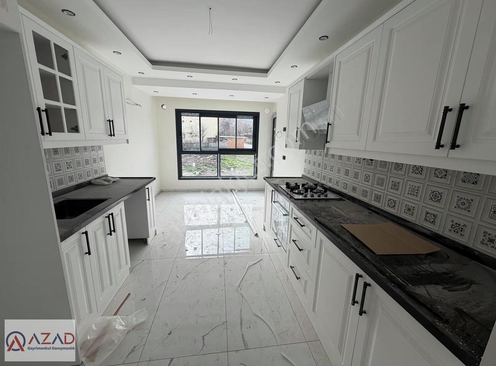 Azad-fakıuşagı Dereobası Civarı Sıfır(3+1)135 M2 Satılık Daire