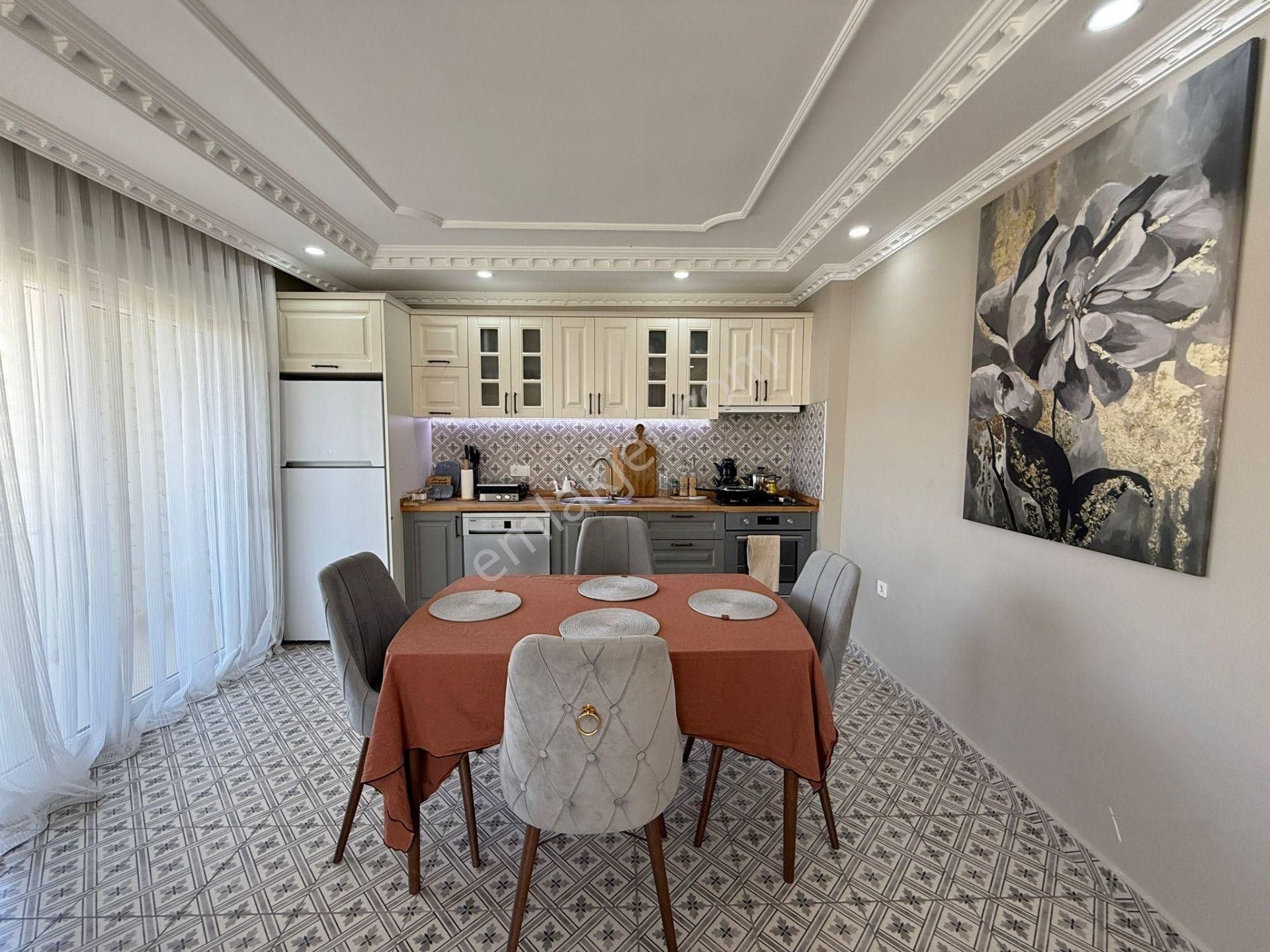 Alanya Oba’da Denize 300m Mesafede Full Eşyalı 3+1 Satılık Dubleks - Görsel 14