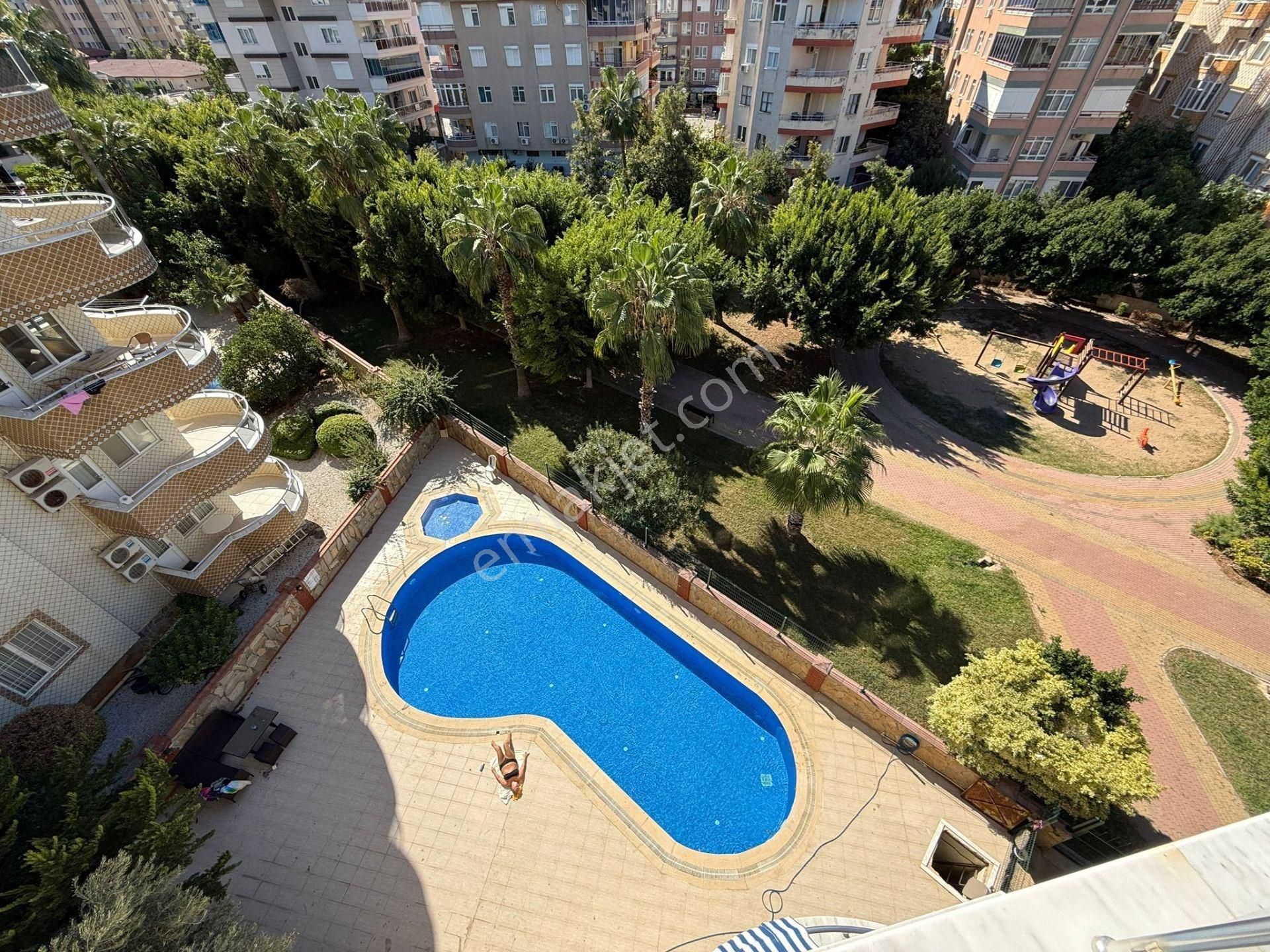 Alanya Oba’da Denize 300m Mesafede Full Eşyalı 3+1 Satılık Dubleks - Görsel 19