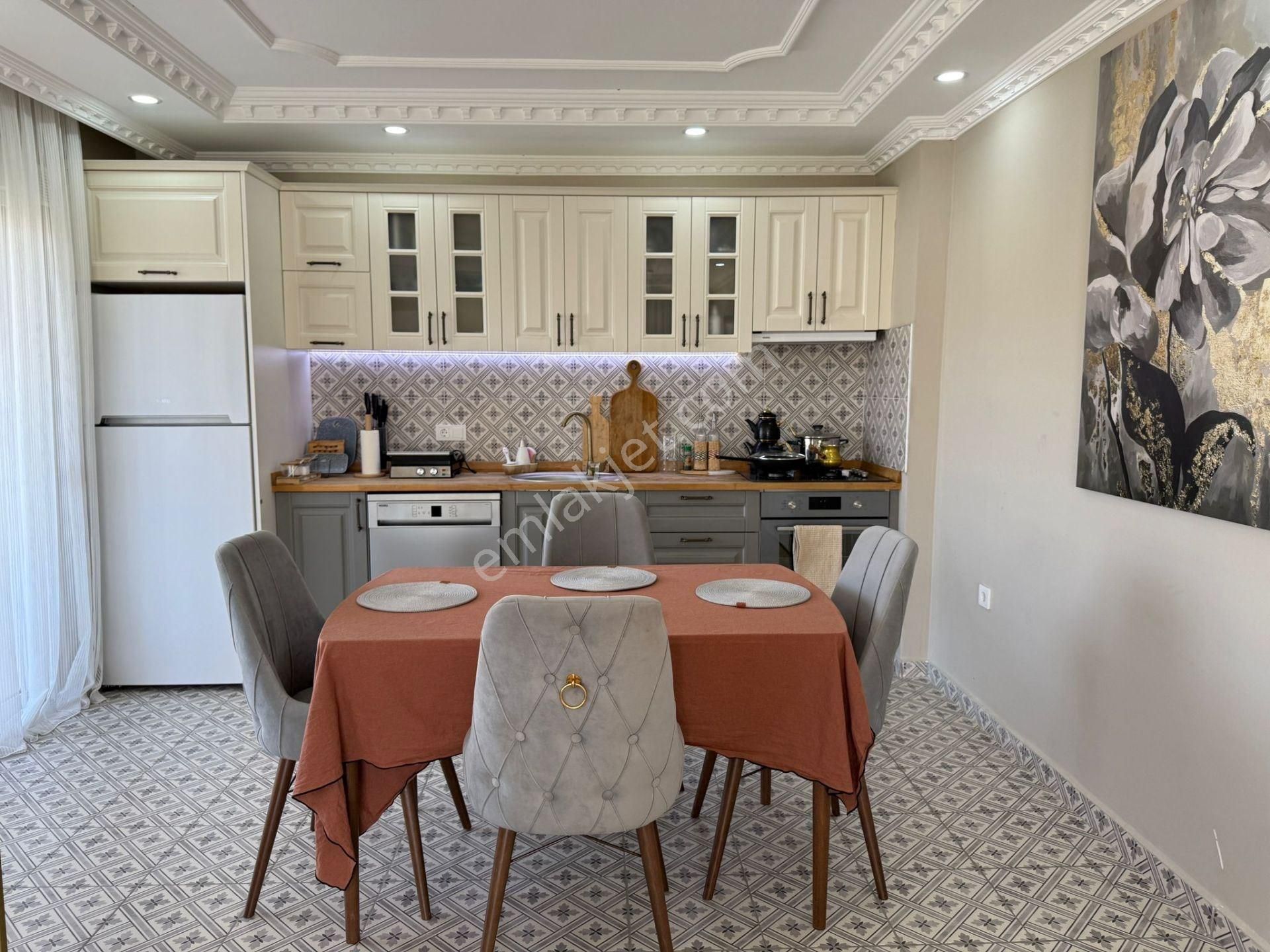 Alanya Oba’da Denize 300m Mesafede Full Eşyalı 3+1 Satılık Dubleks - Görsel 17