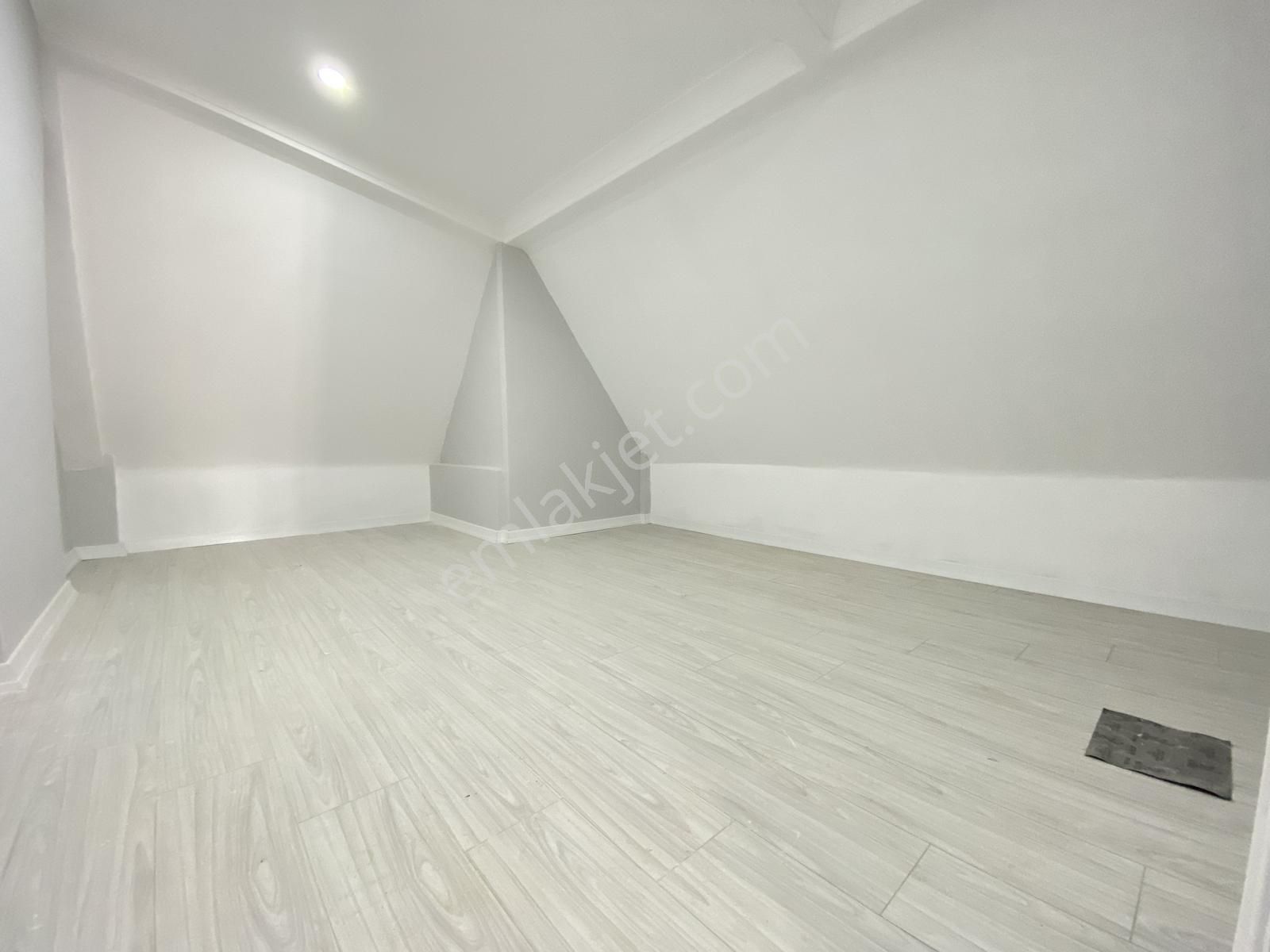 Petrol-iş Mah. Cadde Üzeri, Sıfır, Geniş, 3 Banyolu, Teraslı 5+2 - Görsel 15