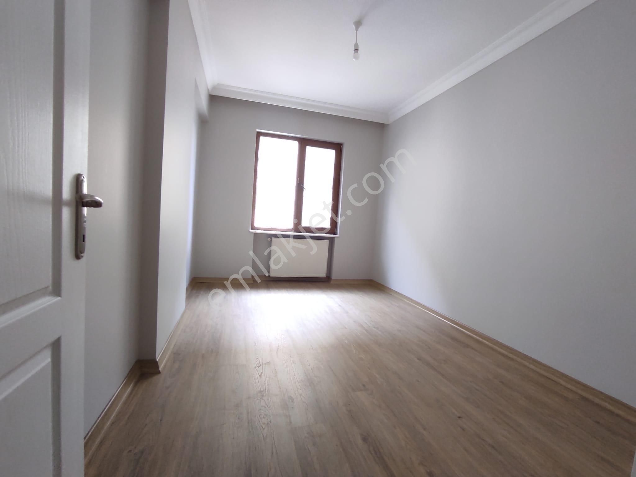 Bahçelieveler Ömür Plaza Yakını 3+1 Kiralık Daire - Görsel 23