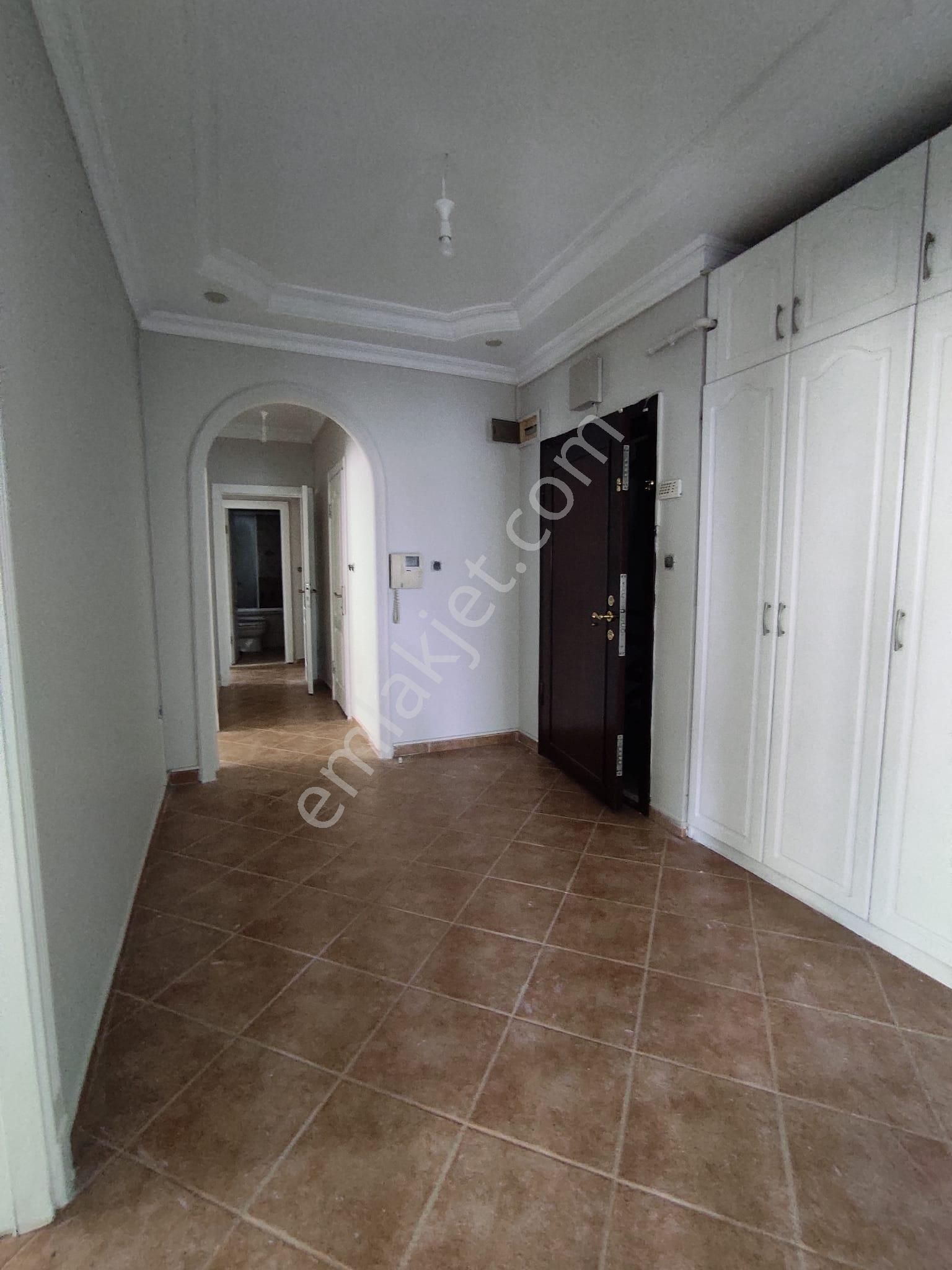 Bahçelieveler Ömür Plaza Yakını 3+1 Kiralık Daire - Görsel 12