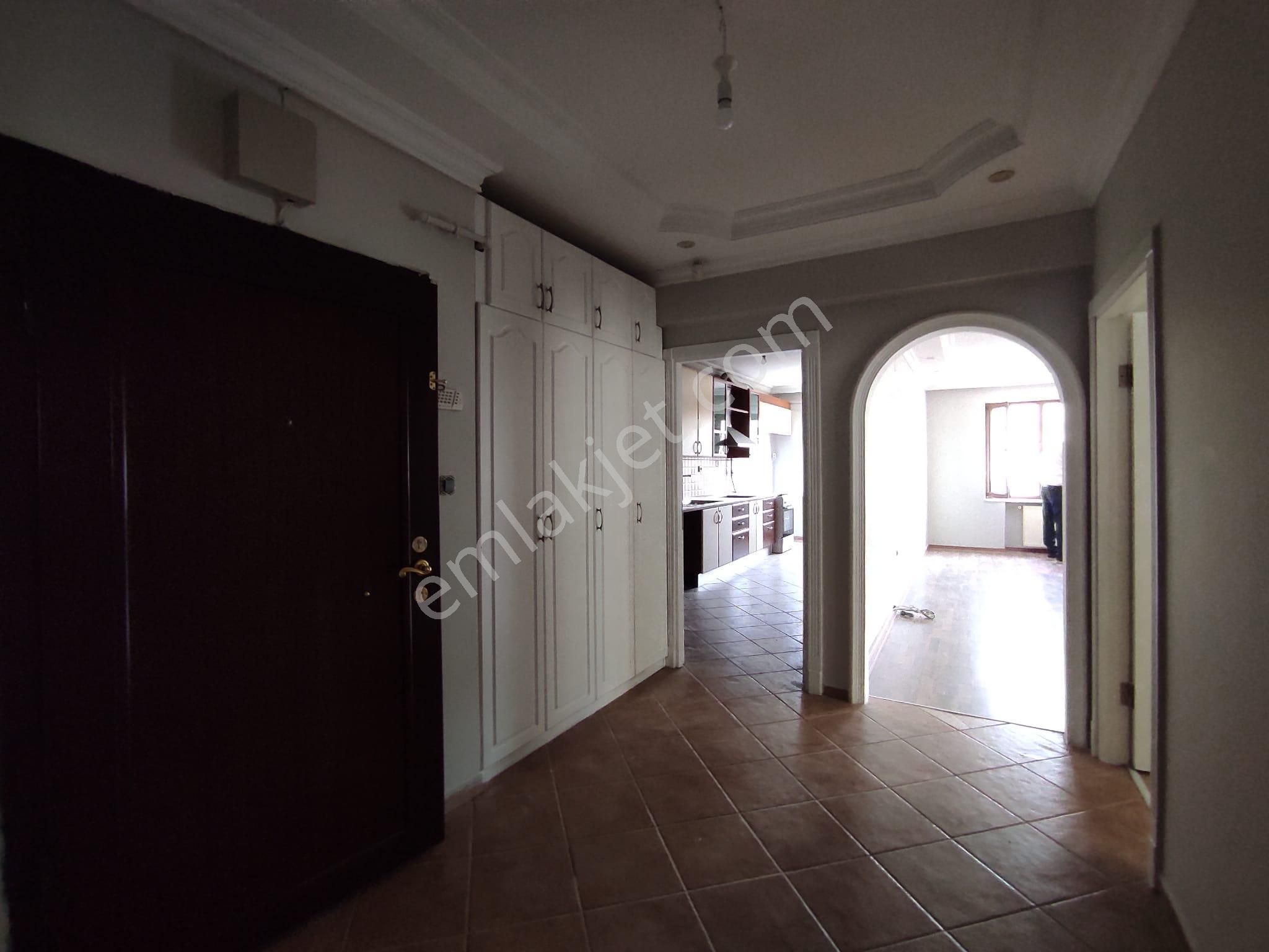 Bahçelieveler Ömür Plaza Yakını 3+1 Kiralık Daire - Görsel 25