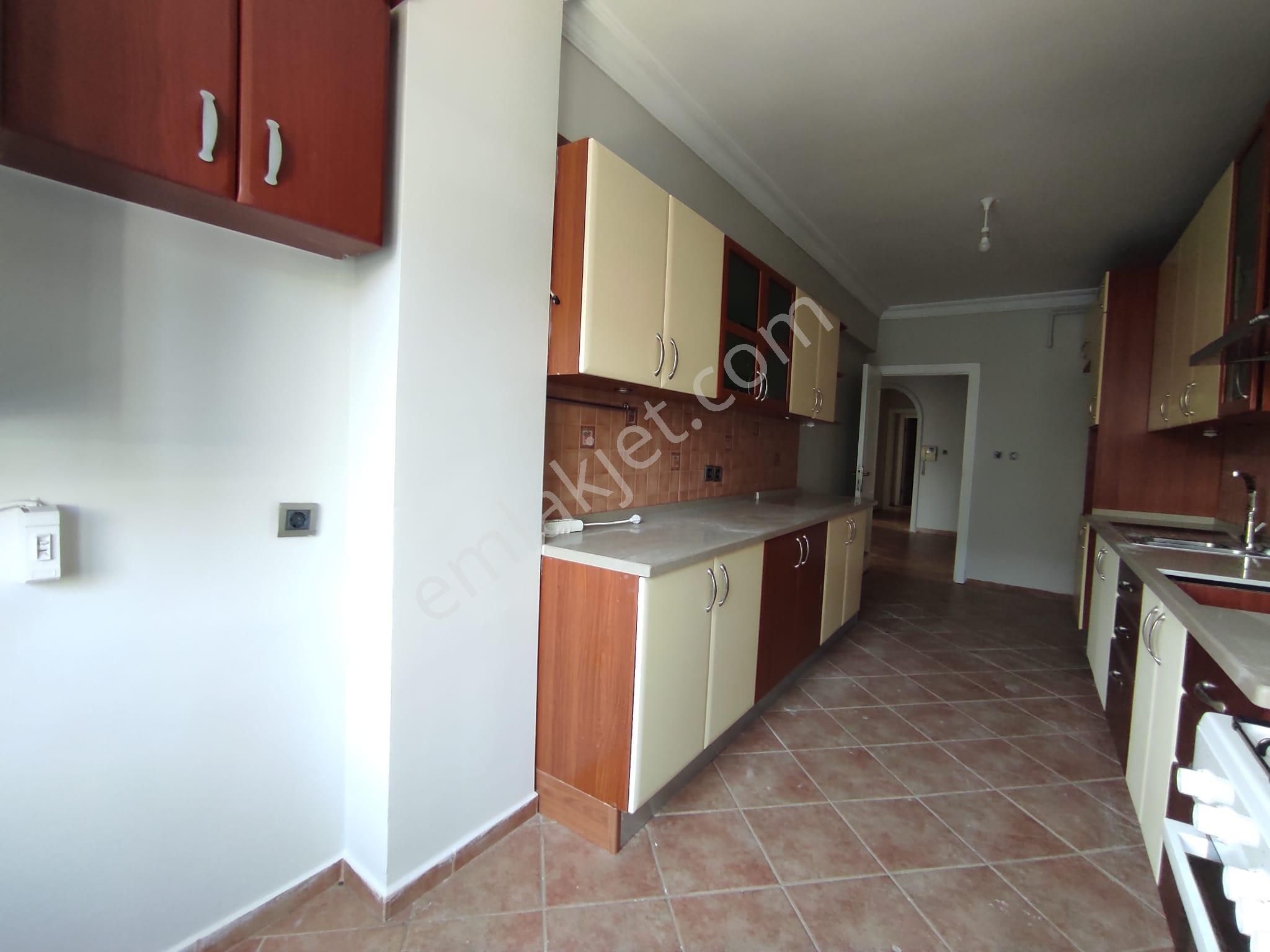 Bahçelieveler Ömür Plaza Yakını 3+1 Kiralık Daire - Görsel 30