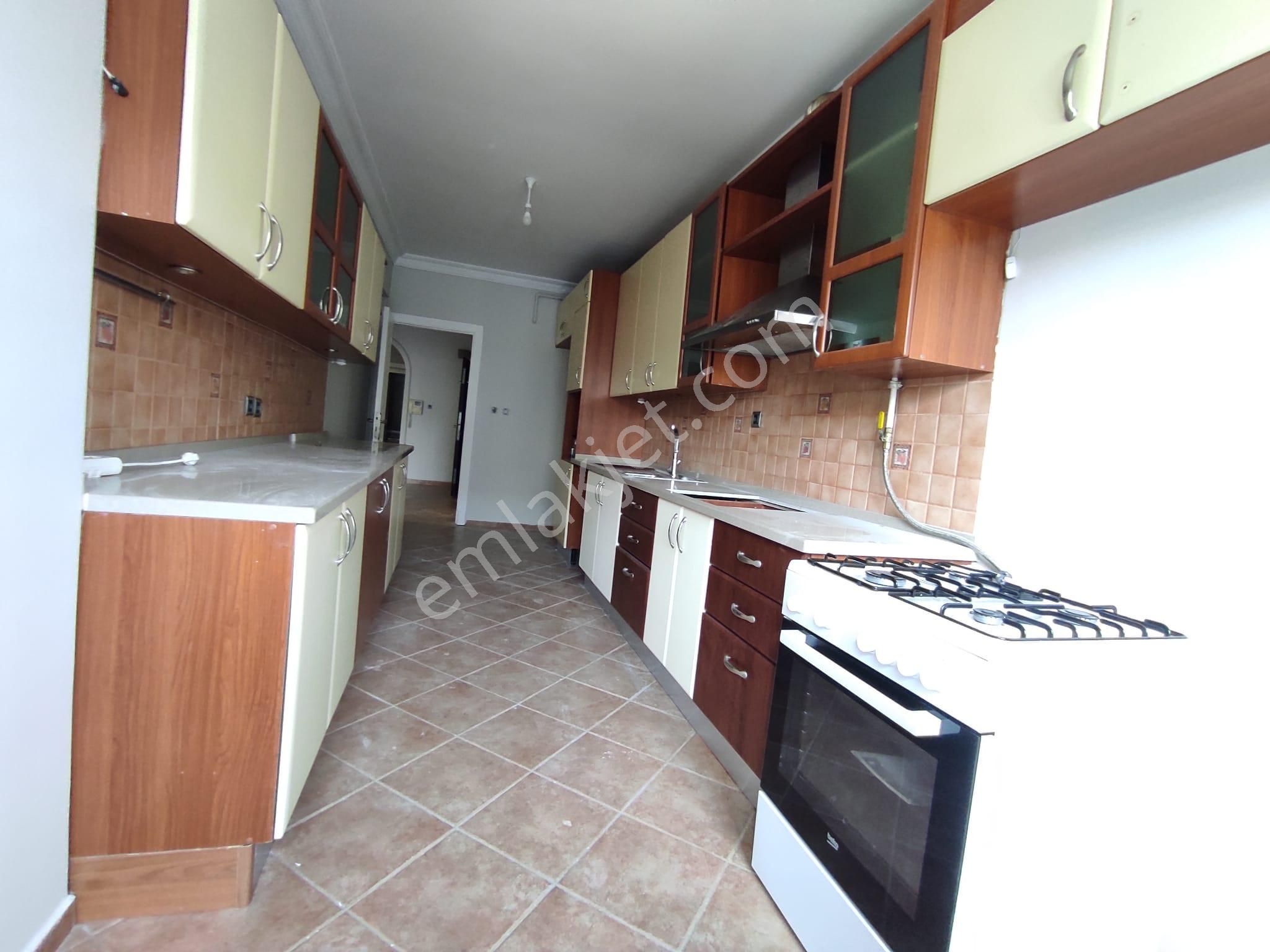 Bahçelieveler Ömür Plaza Yakını 3+1 Kiralık Daire - Görsel 32