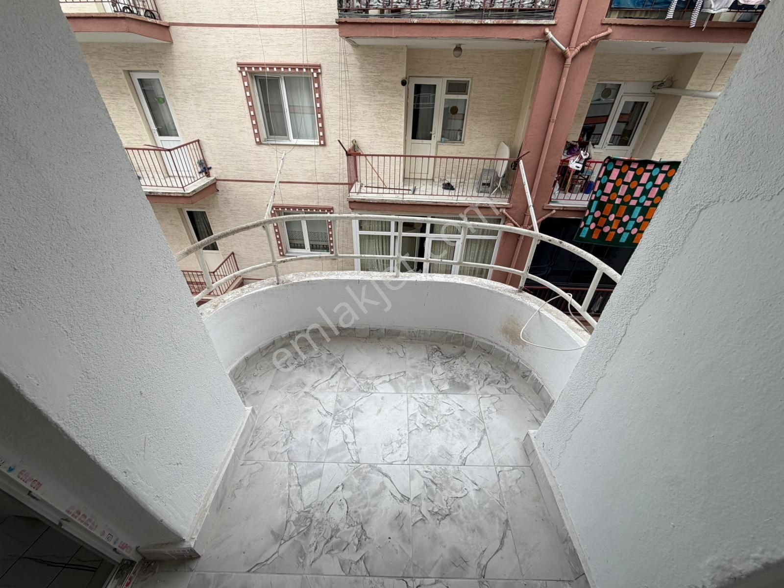 Beyler'den Giyinme Odalı Çift Banyo Çift Balkon Arakat 3+1 Daire - Görsel 9