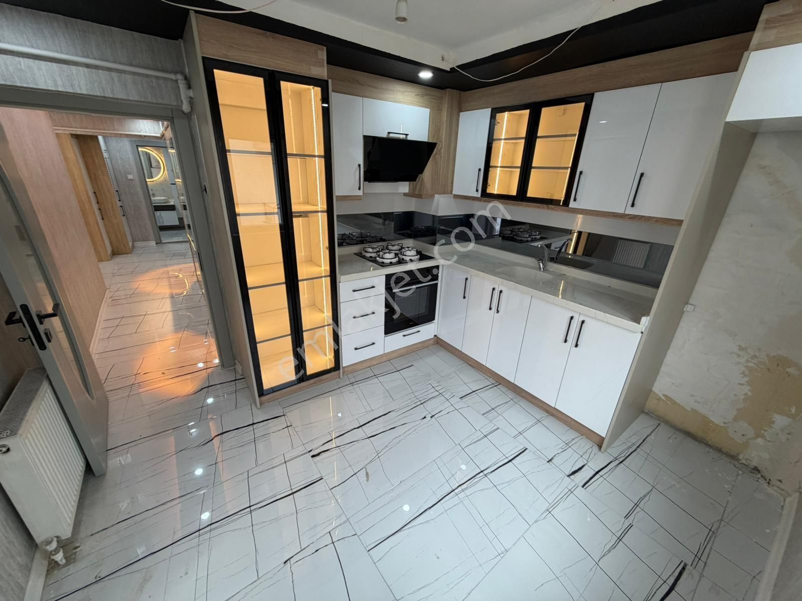 Beyler'den Giyinme Odalı Çift Banyo Çift Balkon Arakat 3+1 Daire - Görsel 11