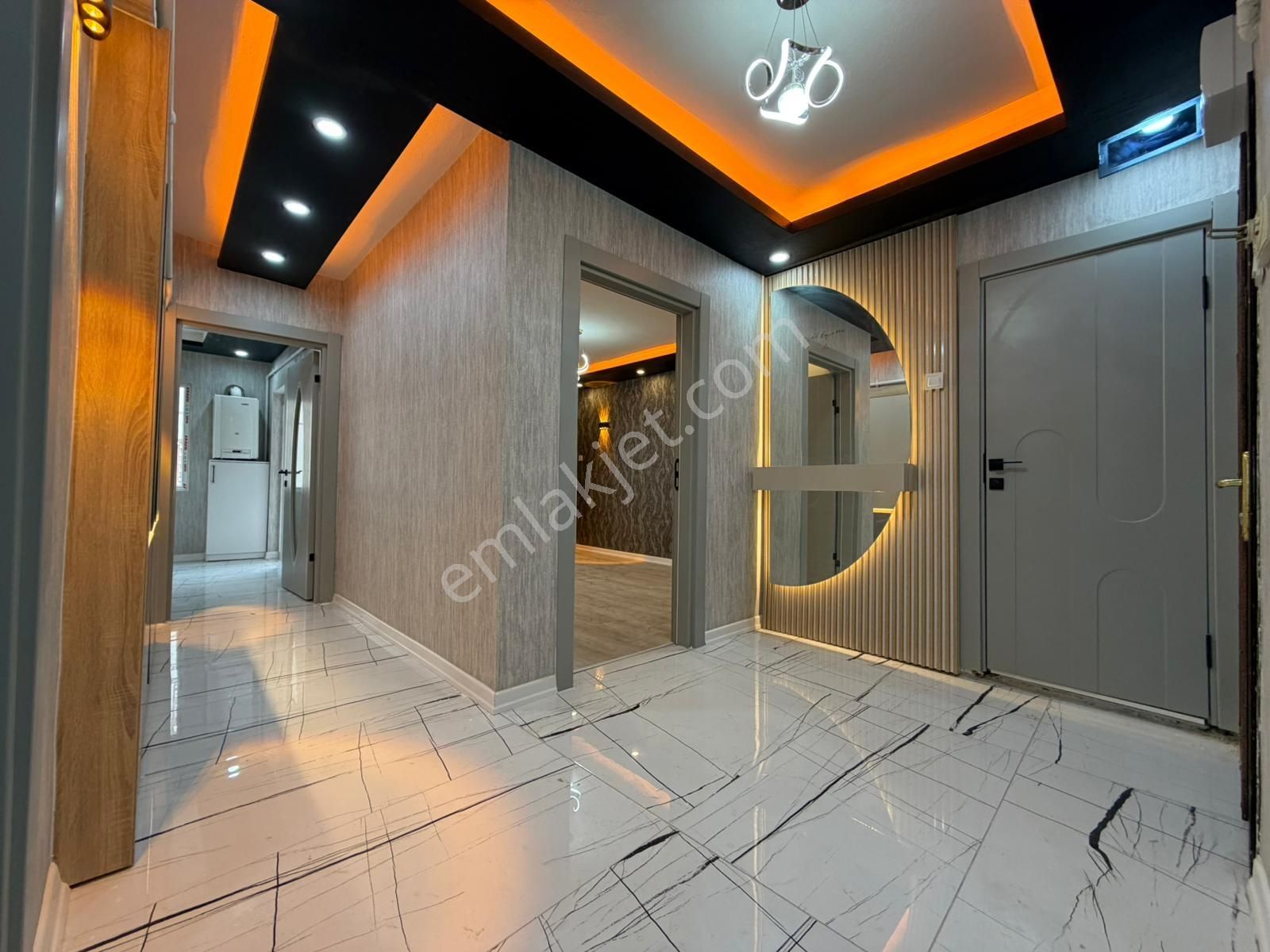 Beyler'den Giyinme Odalı Çift Banyo Çift Balkon Arakat 3+1 Daire - Görsel 32