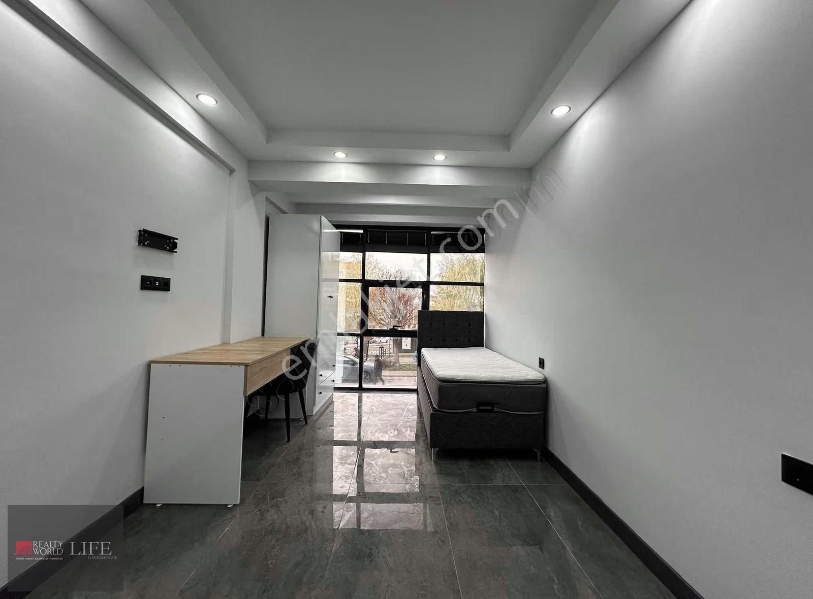 Rw Lıfe// Büyükdere Mah. Faturalar Dahil Eşyalı Kiralık 1+0 - Görsel 6