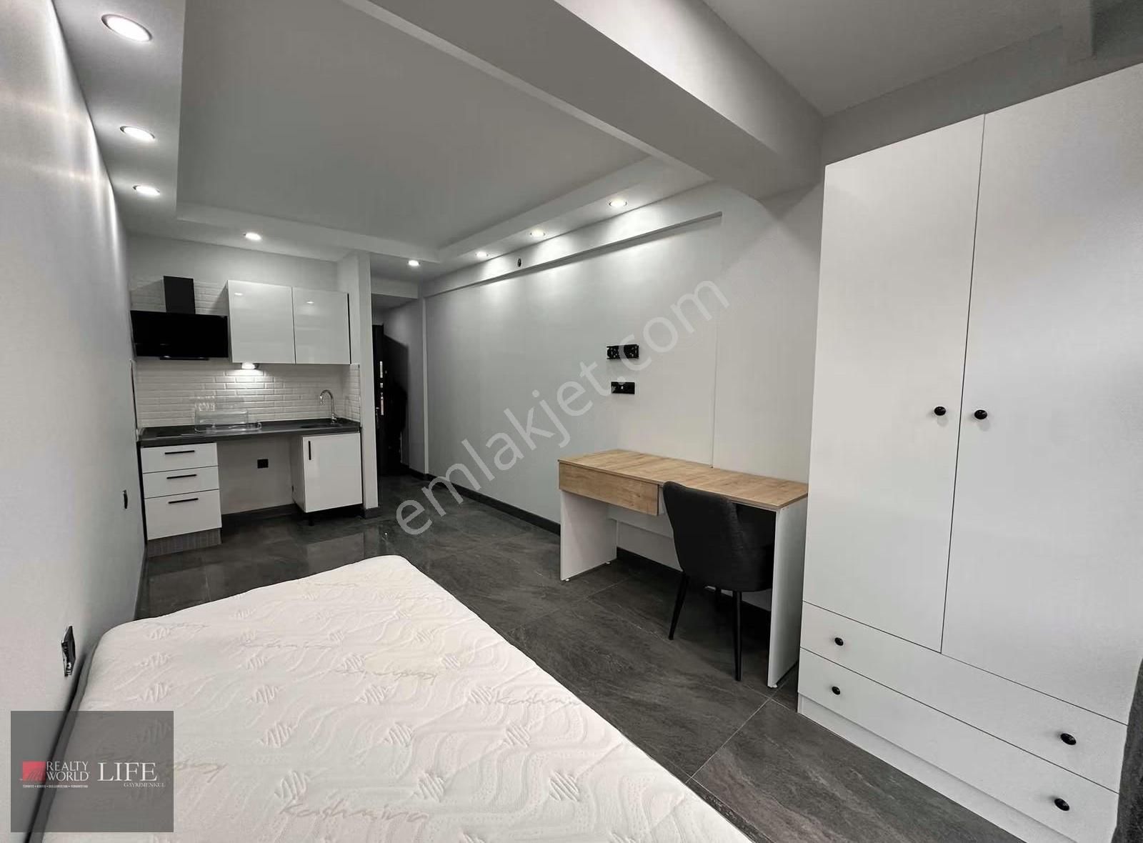 Rw Lıfe// Büyükdere Mah. Faturalar Dahil Eşyalı Kiralık 1+0 - Görsel 12