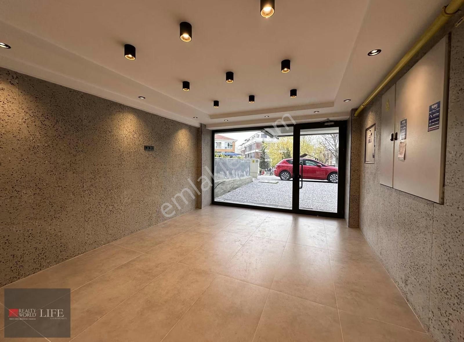 Rw Lıfe// Büyükdere Mah. Faturalar Dahil Eşyalı Kiralık 1+0 - Görsel 16