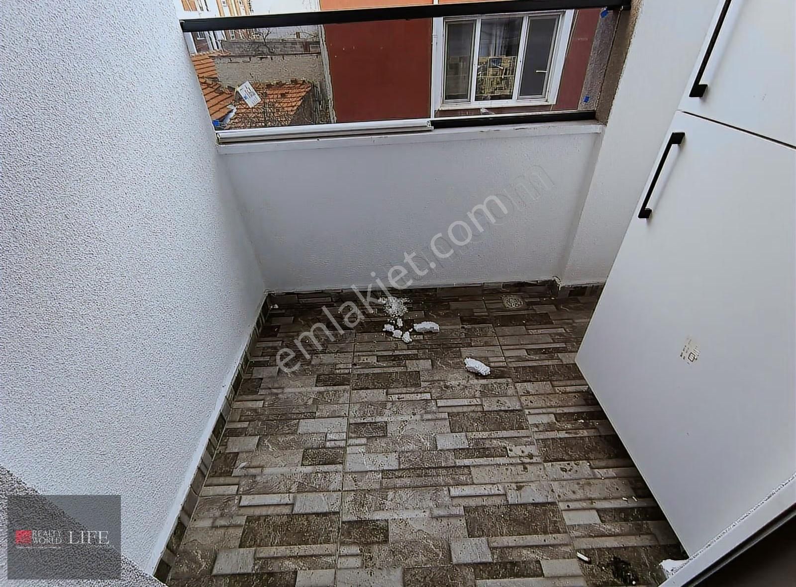 Rw Lıfe // Sütlüce Mah.istiklal Cad.yakını Satılık 1+1 Daire - Görsel 4