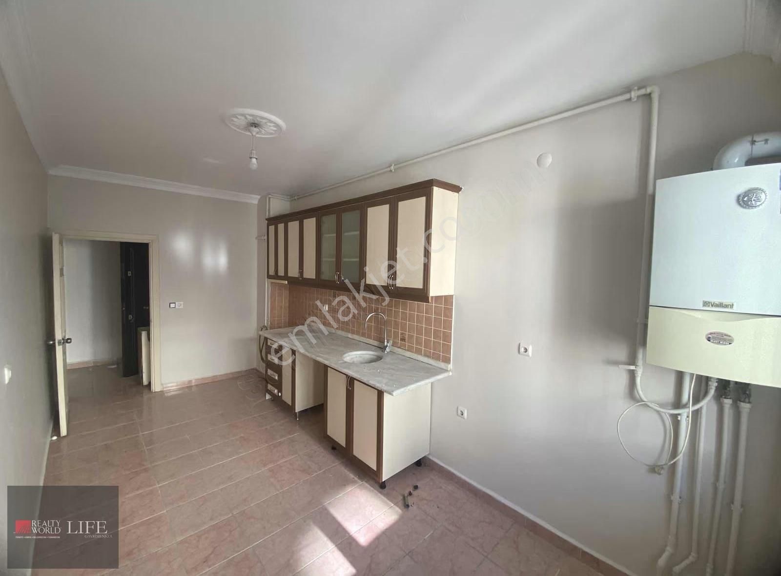 Rw Lıfe// Gökmeydan Mh Dede Efendi Cd Üzerinde Kiralık 3+1 Daire - Görsel 32