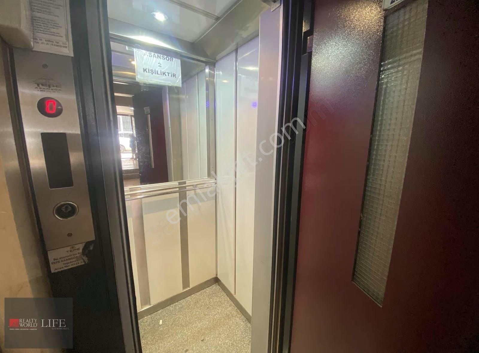 Rw Lıfe// Gökmeydan Mh Dede Efendi Cd Üzerinde Kiralık 3+1 Daire - Görsel 16