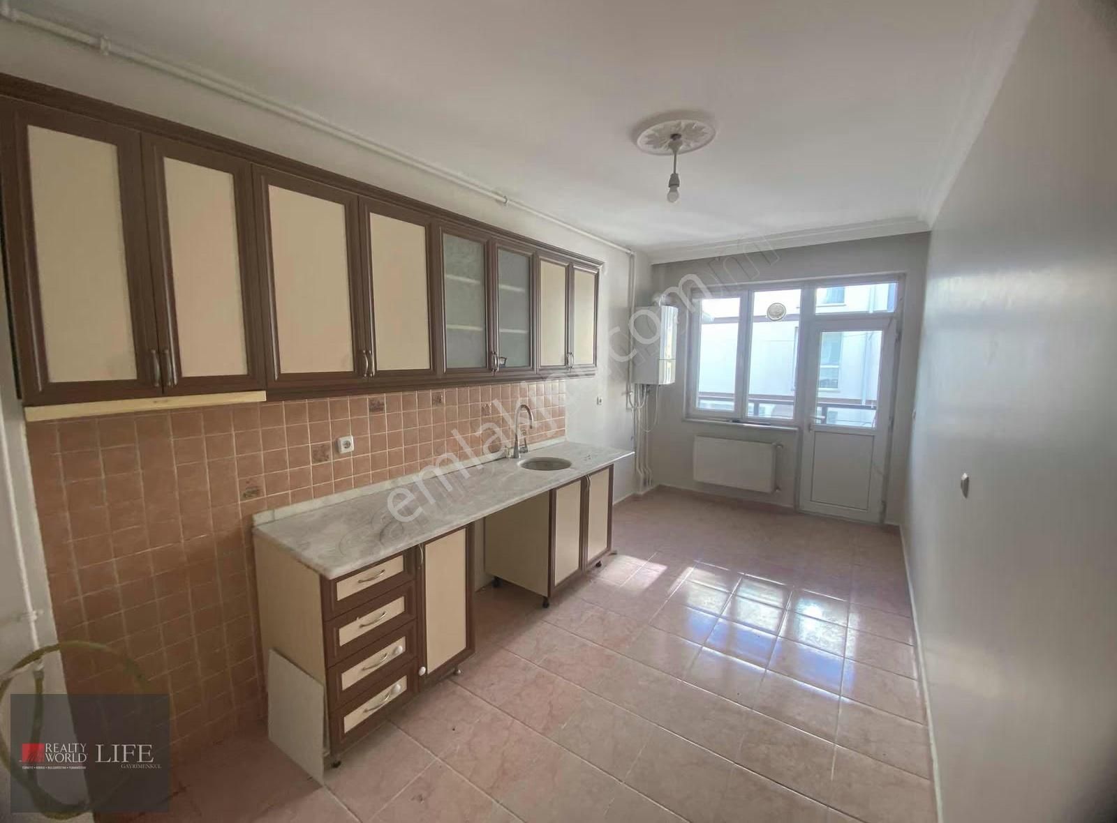 Rw Lıfe// Gökmeydan Mh Dede Efendi Cd Üzerinde Kiralık 3+1 Daire - Görsel 7