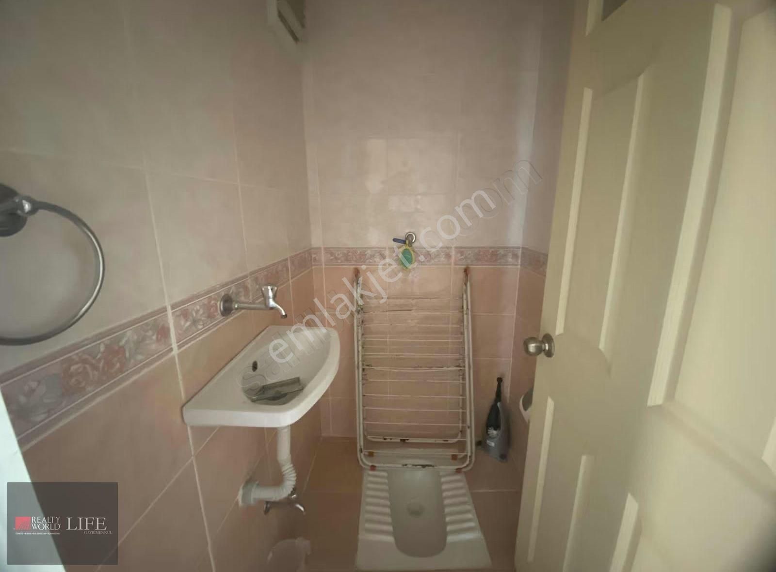 Rw Lıfe// Gökmeydan Mh Dede Efendi Cd Üzerinde Kiralık 3+1 Daire - Görsel 9