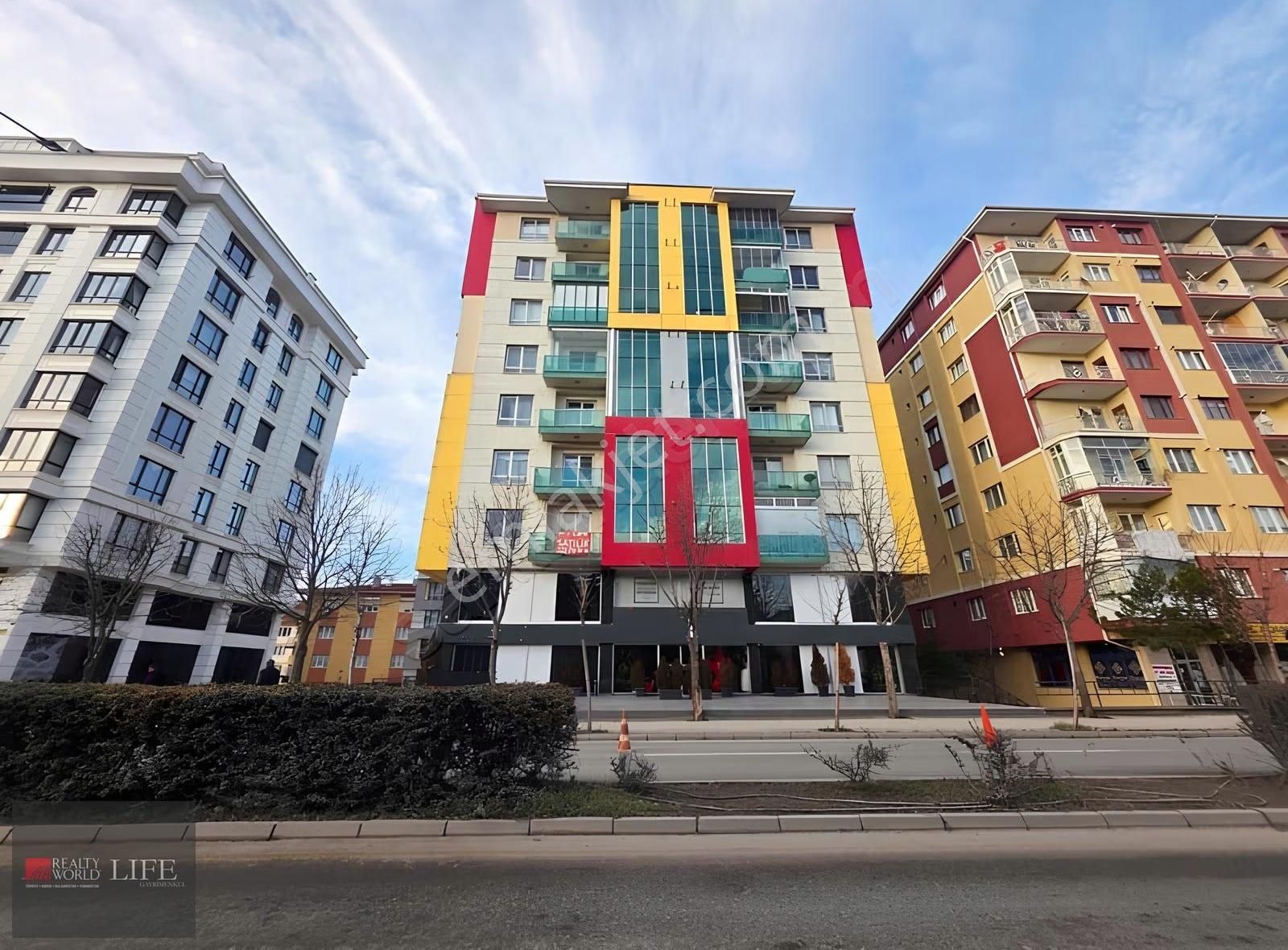 Rw Lıfe// Gökmeydan - Cumhuriyet Blv. Üzeri 3 Cepheli 3+1 Daire