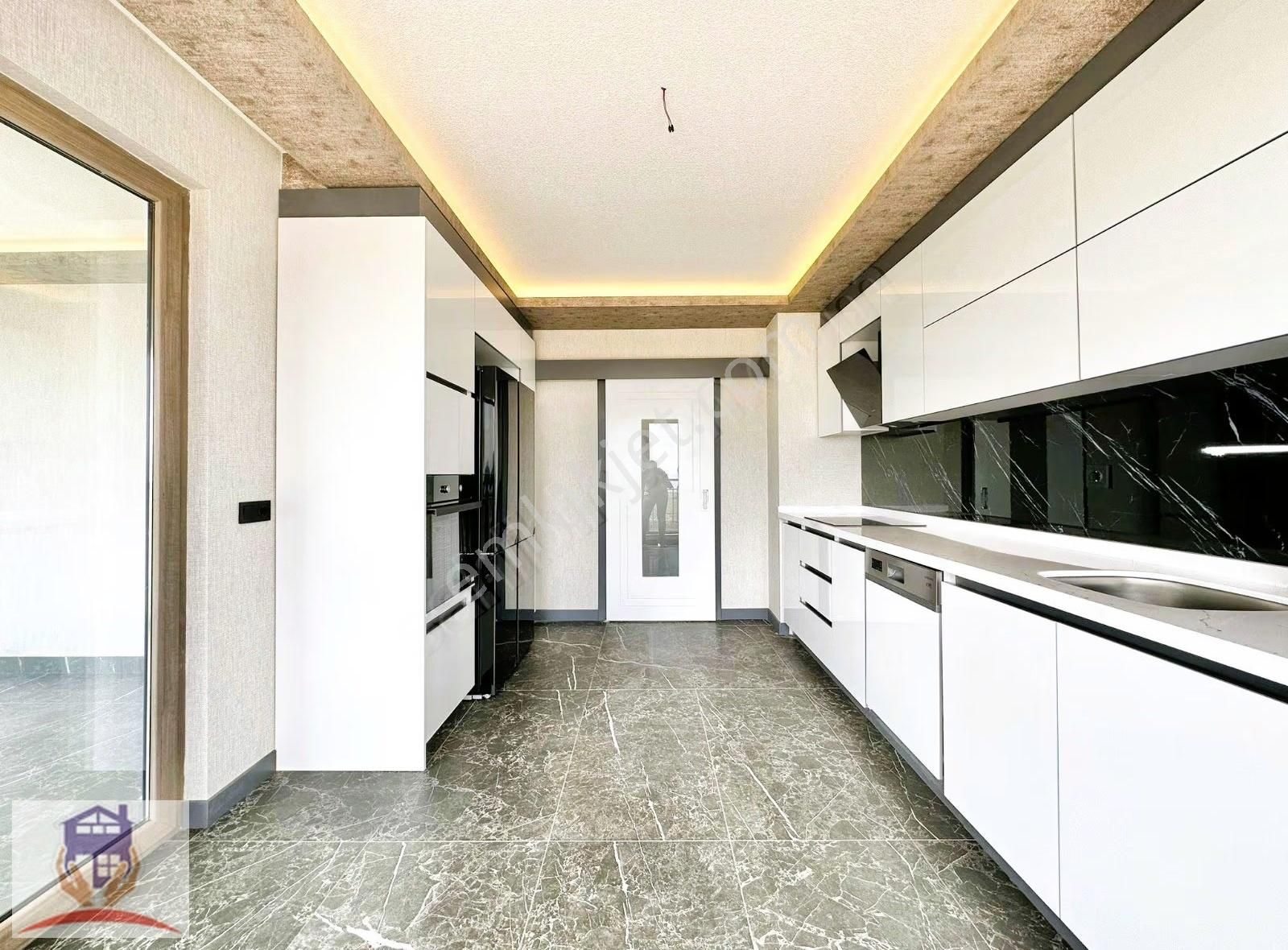 Okullar Bölgesinde K.otoparklı Güney Cephe Süper Fiyat Daire - Görsel 29