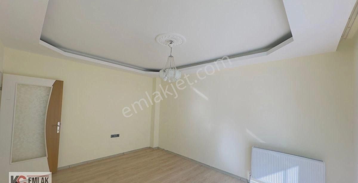 Kc Emlaktan Mükemmel Lokasyonda Kat Konumunda 3+1 120m2 Fırsat Dairesi - Görsel 3