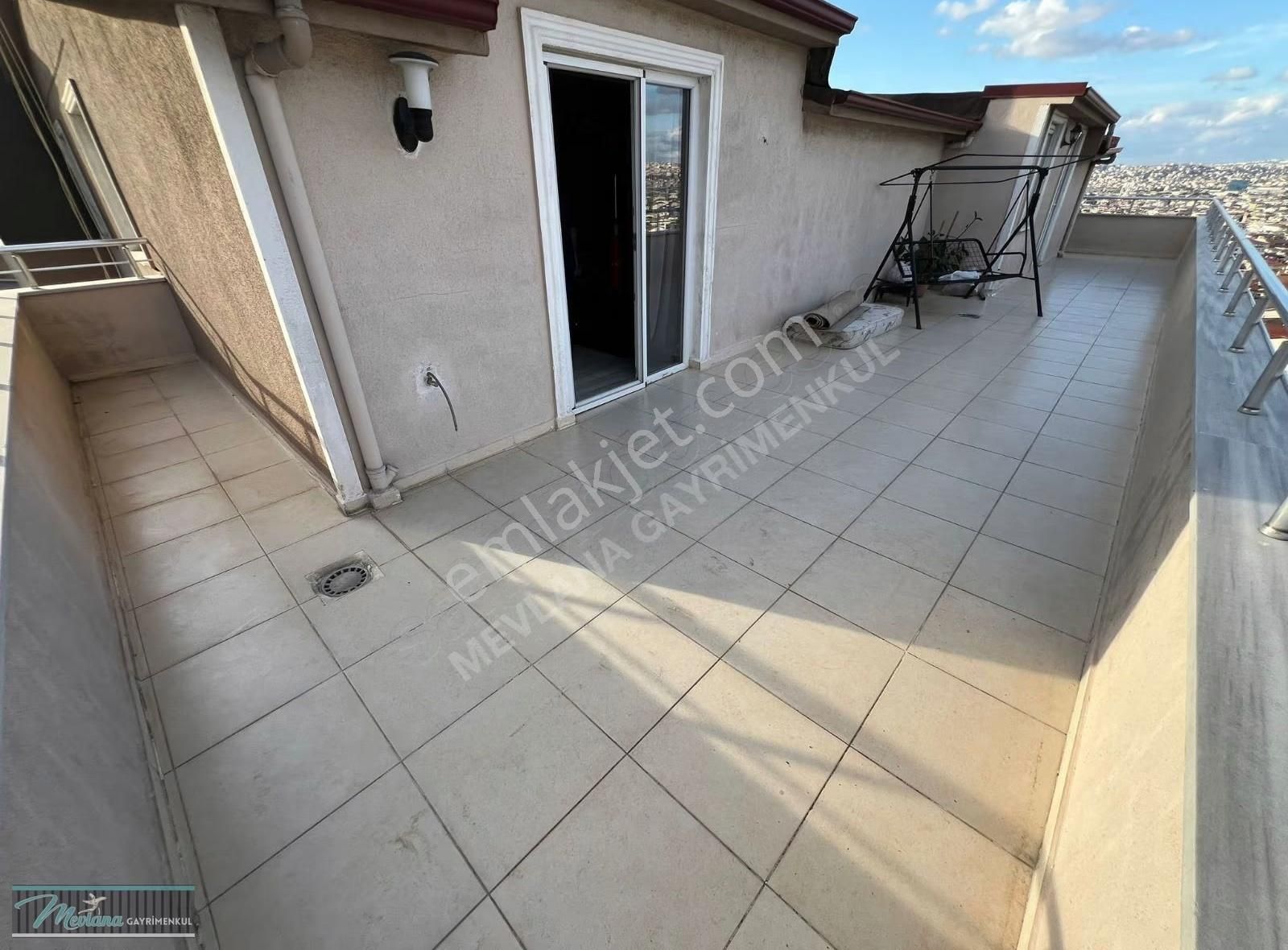 Darıca Nenehatun'da Satılık 5+1 Dubleks Daire 175m²