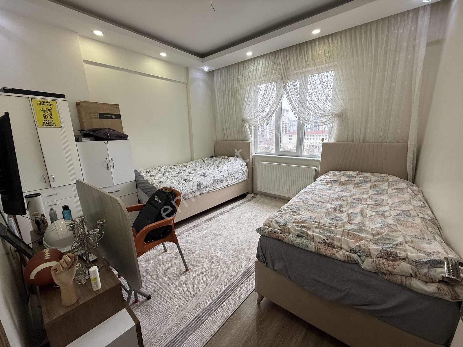 Uzaydan Akkent De Site İçerisinde Geniş Bakımlı Daire - Görsel 17