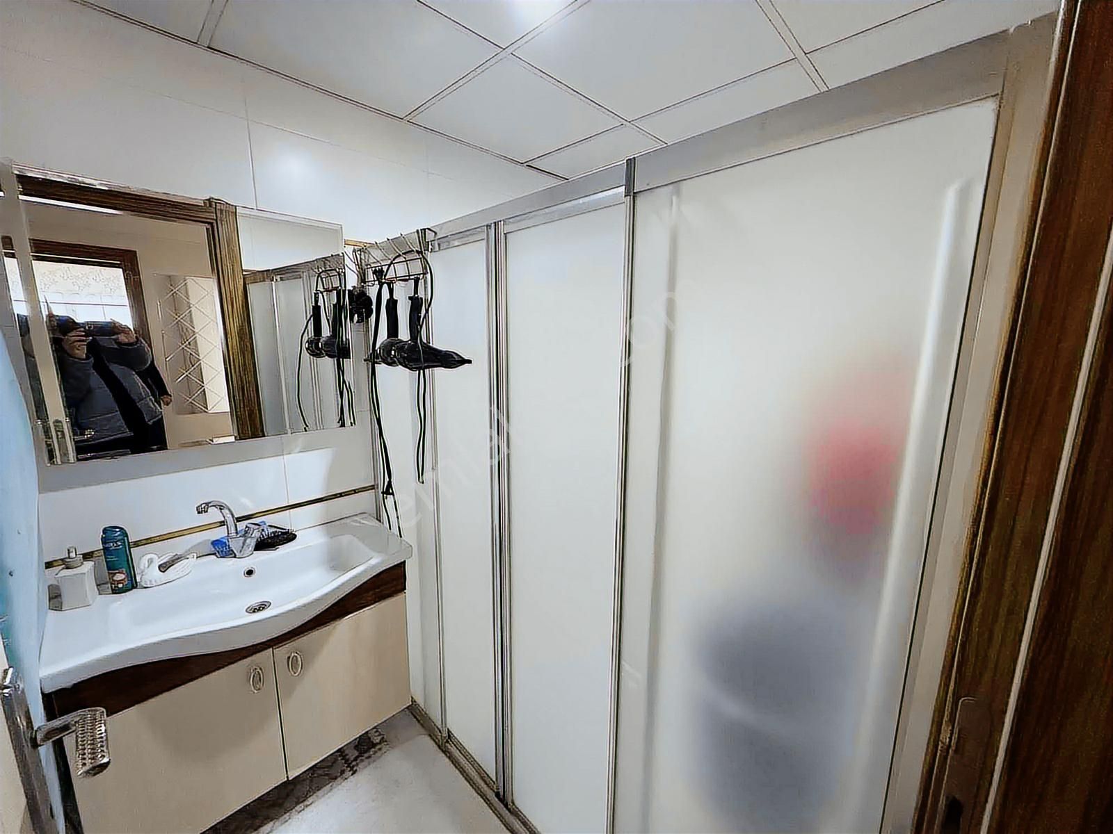 Uzaydan Akkent De Site İçerisinde Geniş Bakımlı Daire - Görsel 4