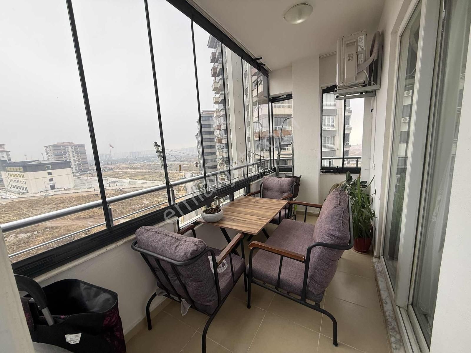 Uzaydan Akkent De Site İçerisinde Geniş Bakımlı Daire - Görsel 10