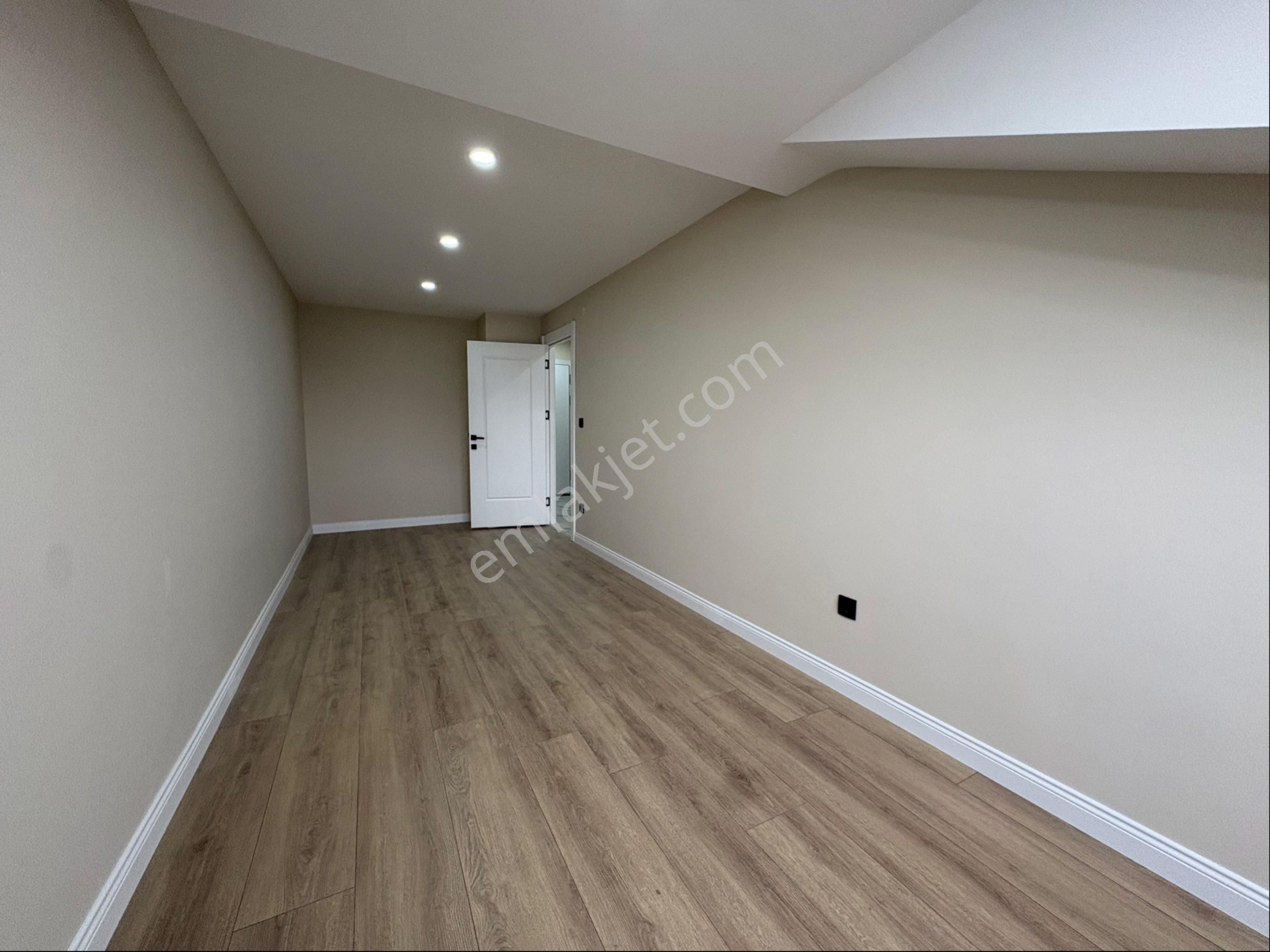 Altıntepe Kızılaya Yakın Teraslı 2+1 100 M² Net Dubleks - Görsel 20