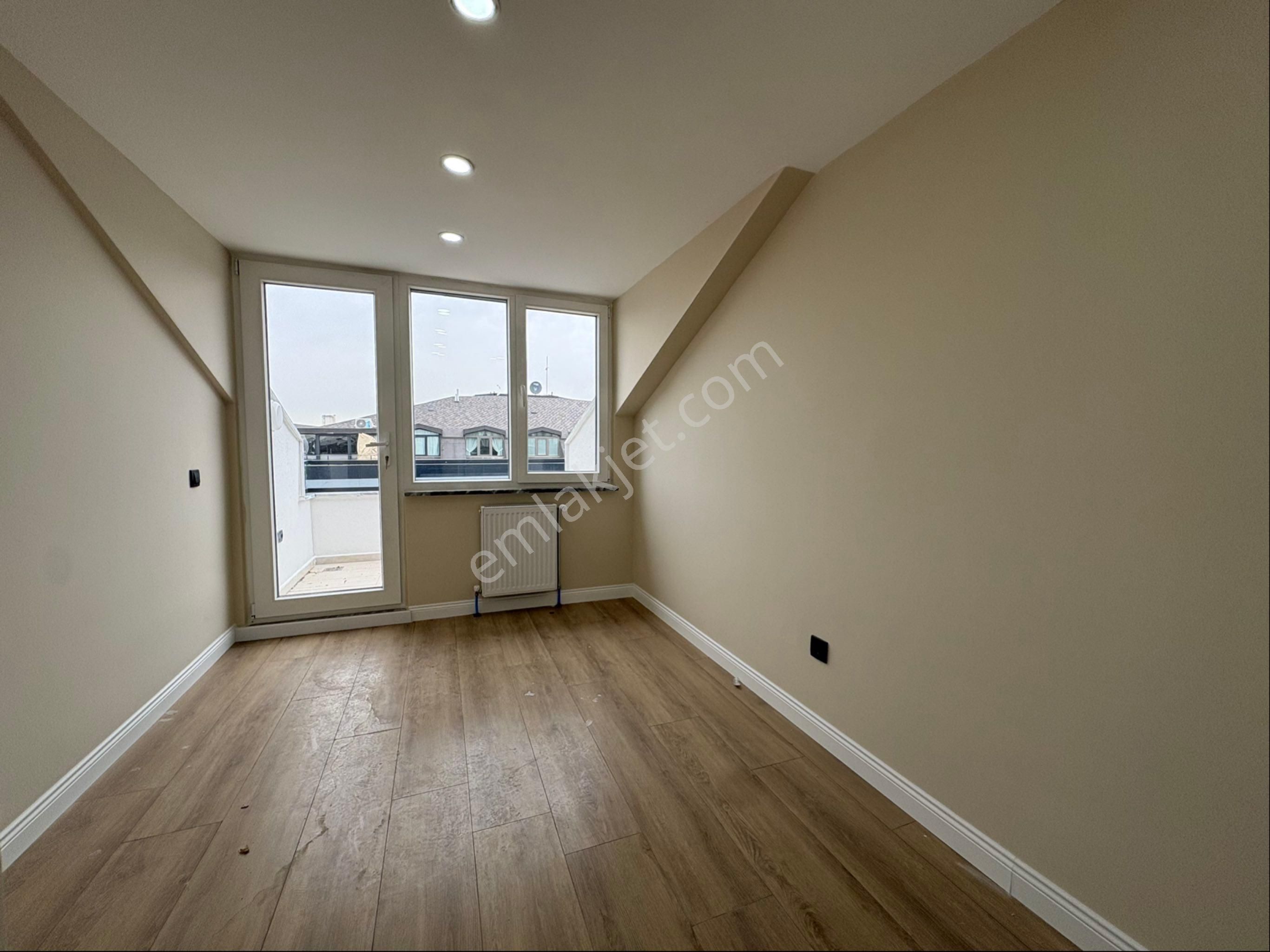 Altıntepe Kızılaya Yakın Teraslı 2+1 100 M² Net Dubleks - Görsel 11