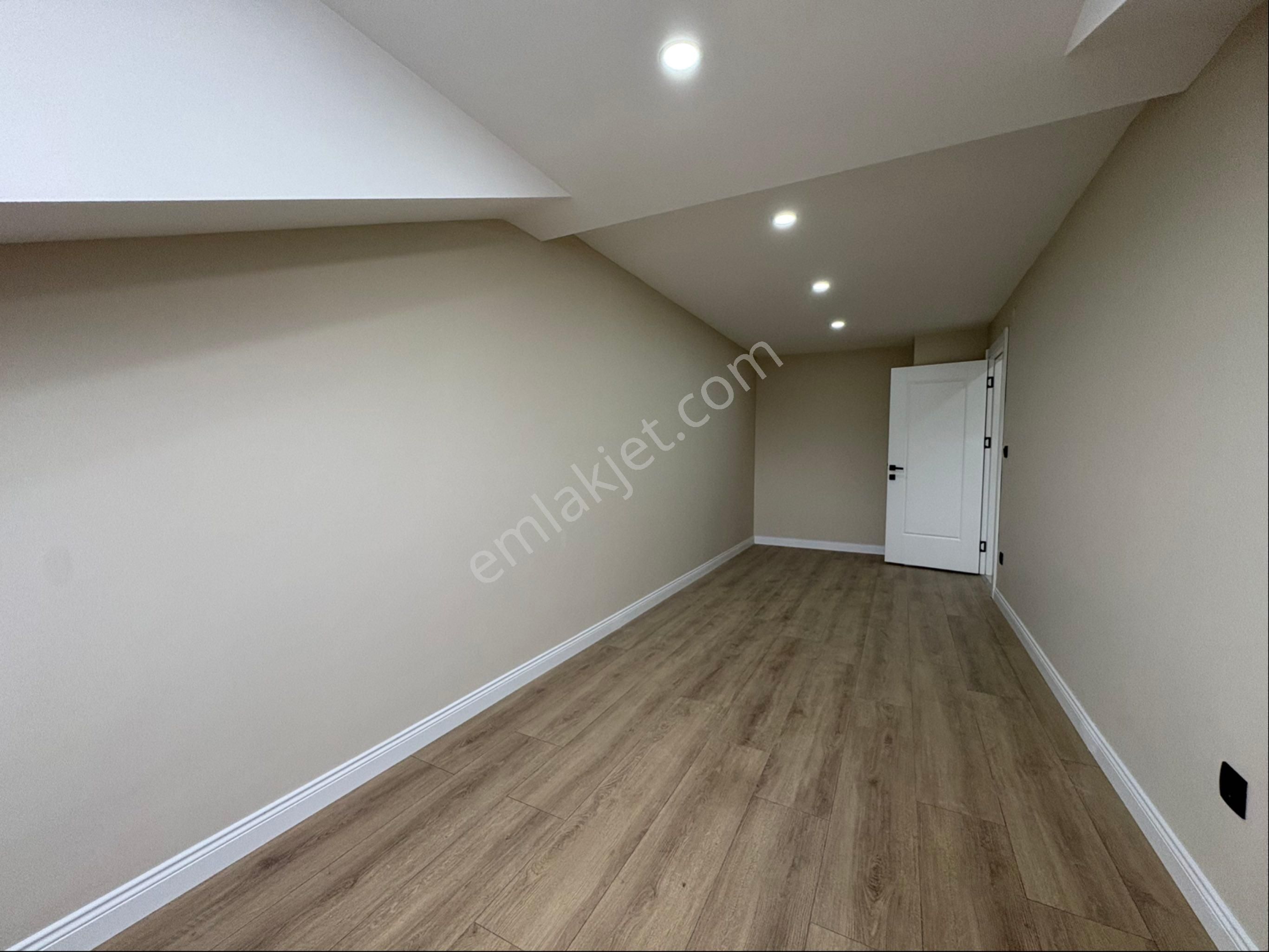 Altıntepe Kızılaya Yakın Teraslı 2+1 100 M² Net Dubleks - Görsel 21