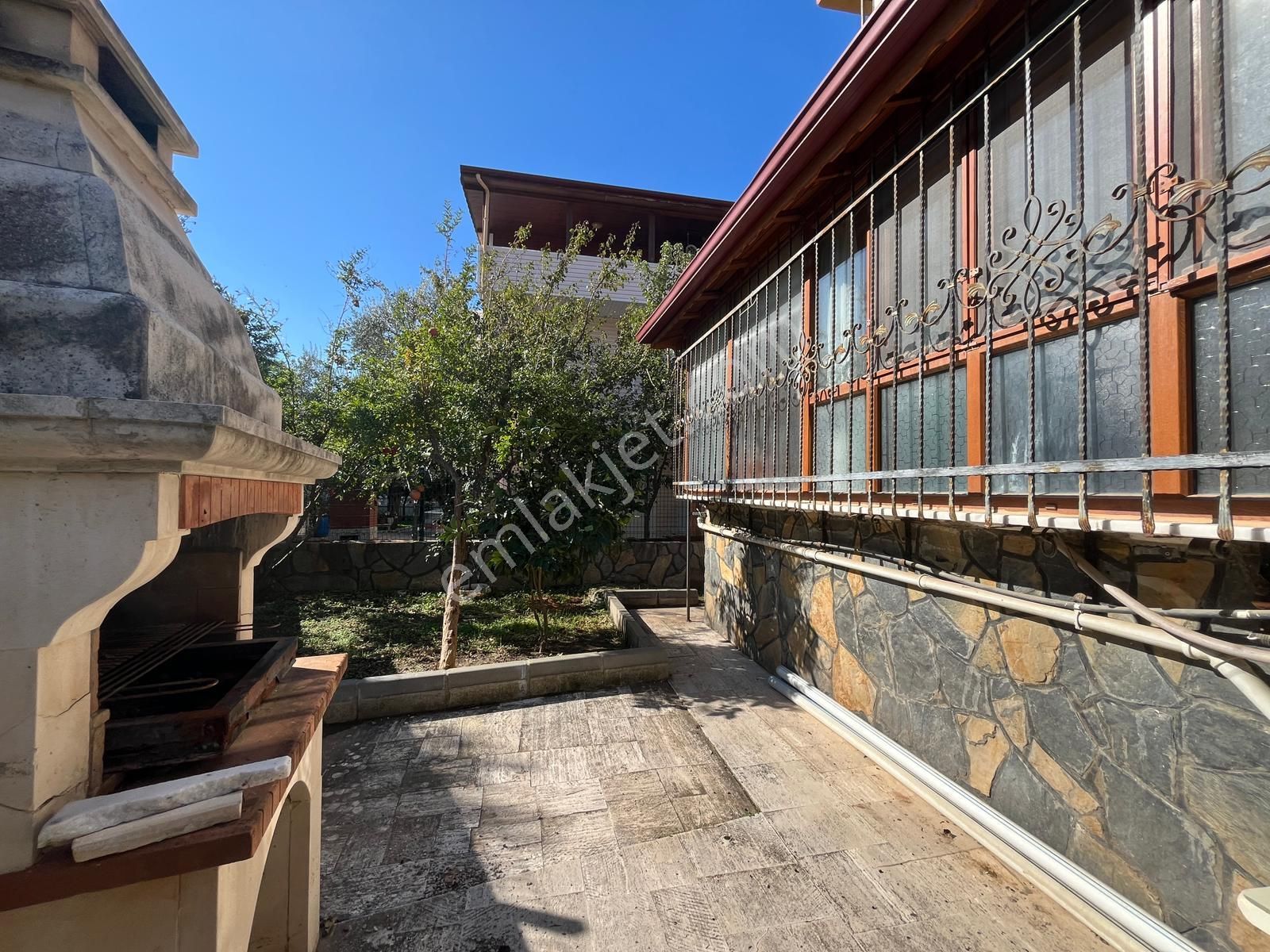 Edremit Avcılaraltı'nda Denize 100 Metre Satılık Villa - Görsel 22