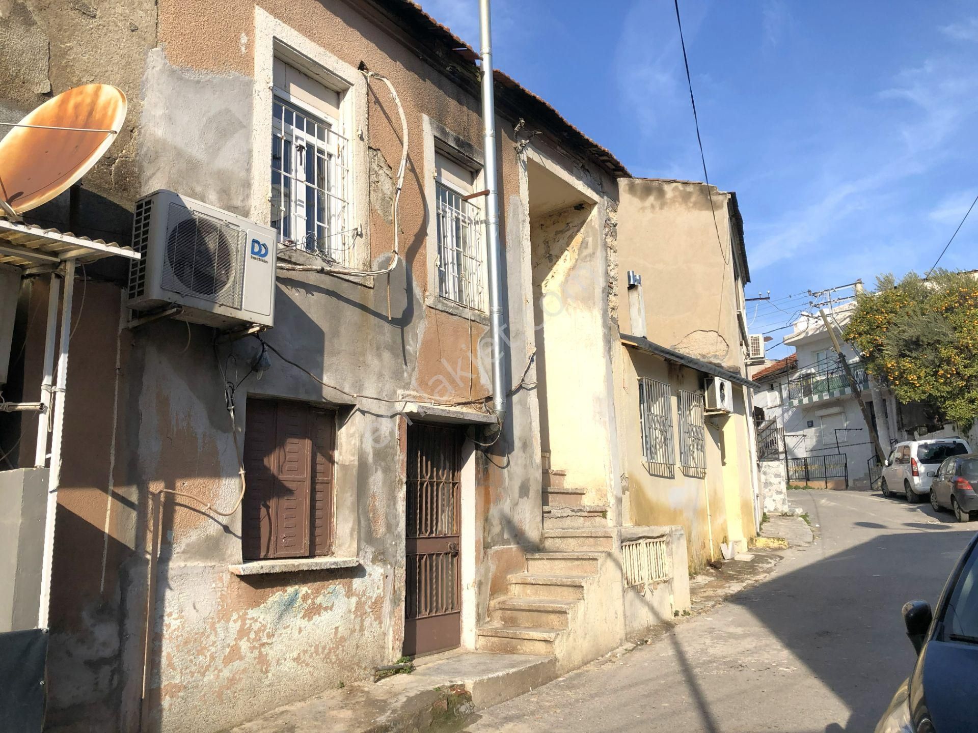 Konak Eşrefpaşa Hastanesi'ne 100 M, 4 Kat İmarlı Satılık Ev - Görsel 5