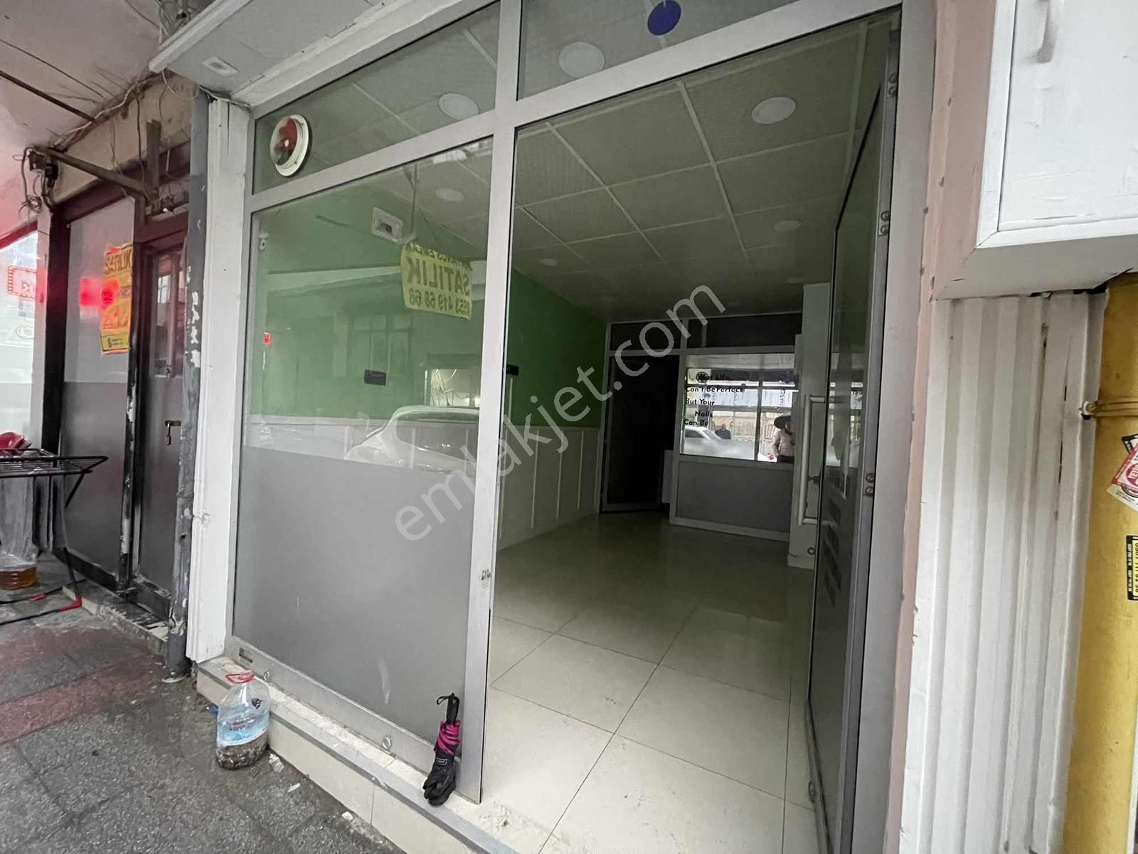Üçyol Caddeye 20 M Mesafede Wc Mutfaklı Kiralık Dükkan - Görsel 17