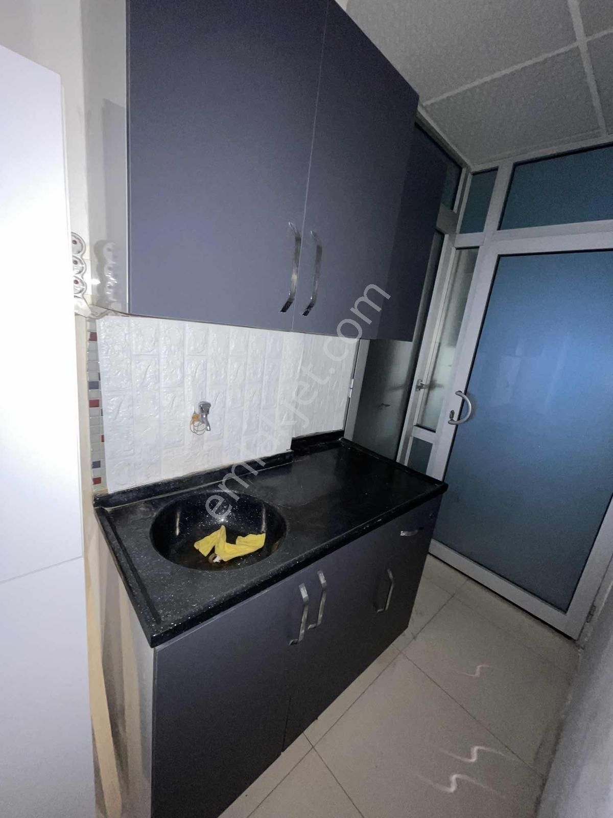 Üçyol Caddeye 20 M Mesafede Wc Mutfaklı Kiralık Dükkan - Görsel 20