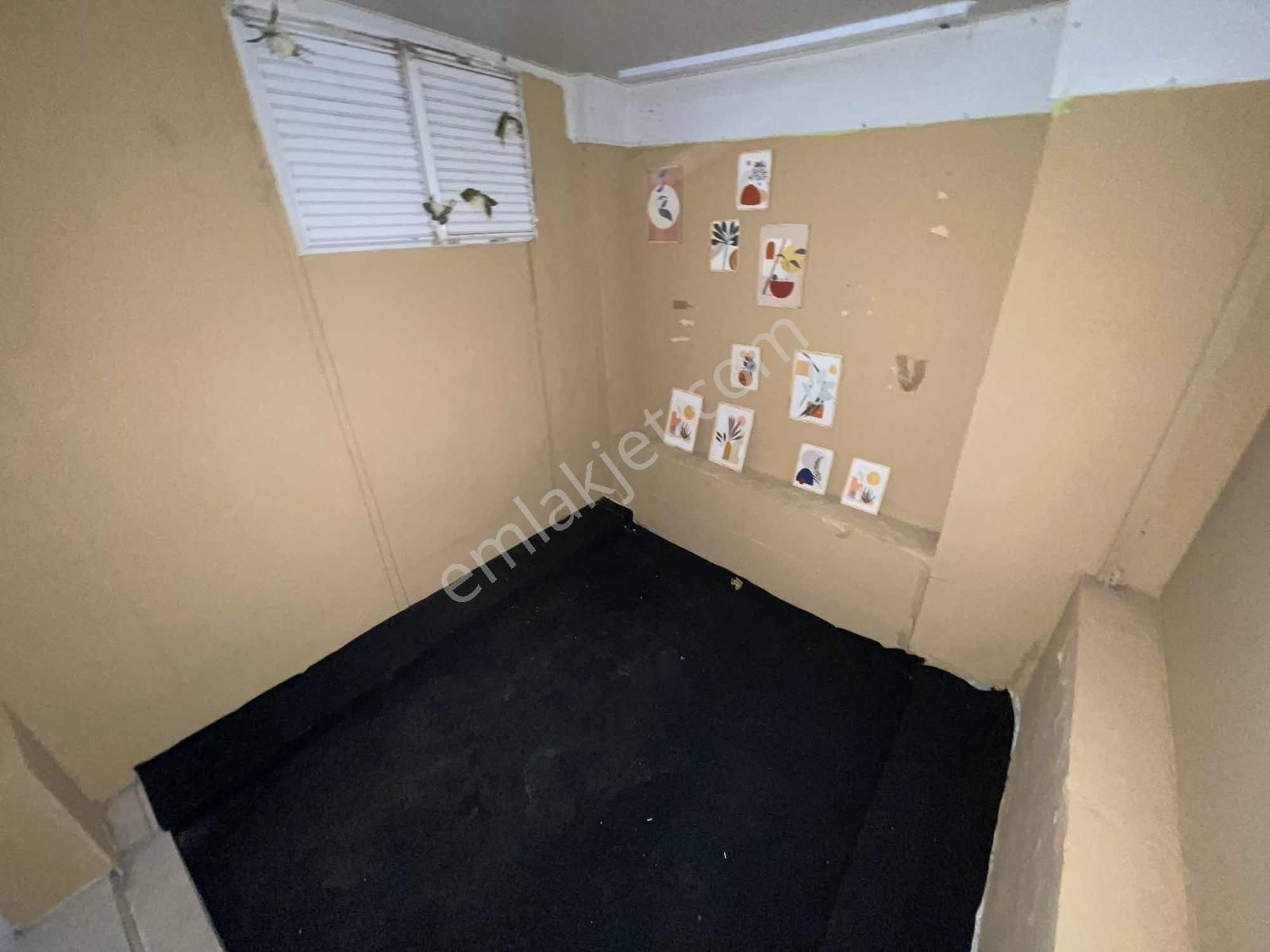 Üçyol Caddeye 20 M Mesafede Wc Mutfaklı Kiralık Dükkan - Görsel 12