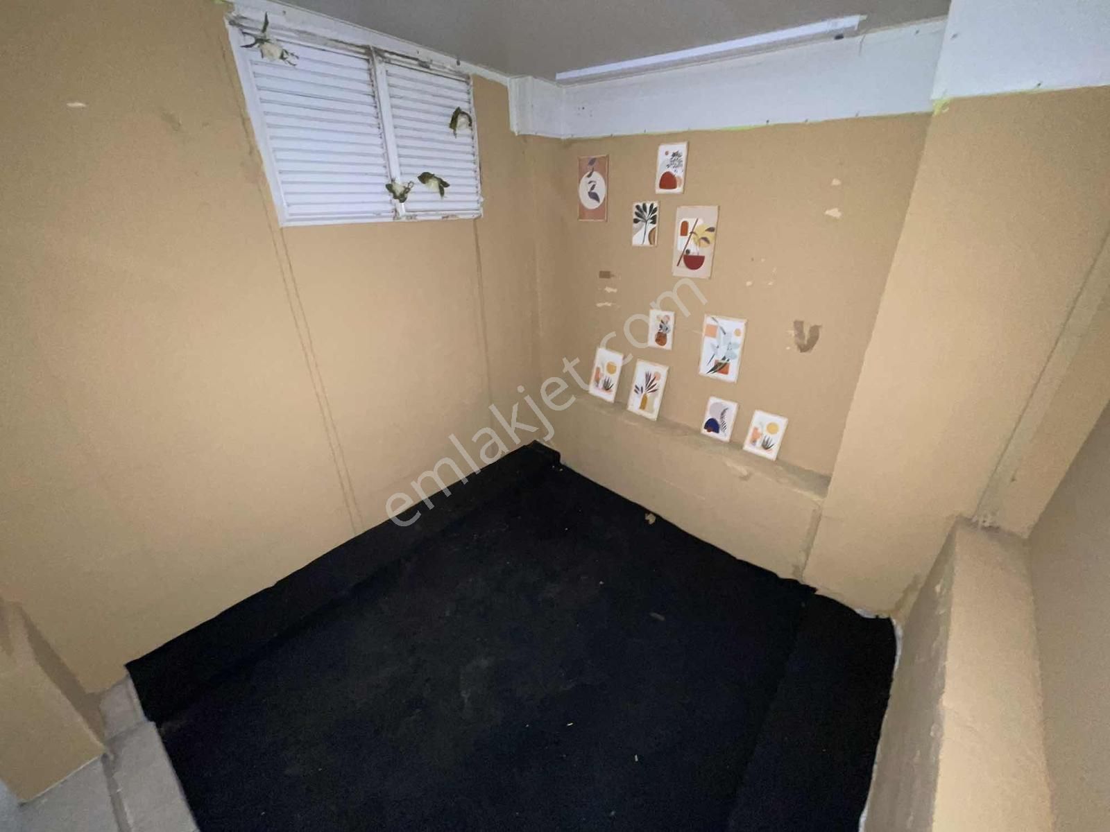 Üçyol Caddeye 20 M Mesafede Wc Mutfaklı Kiralık Dükkan - Görsel 13