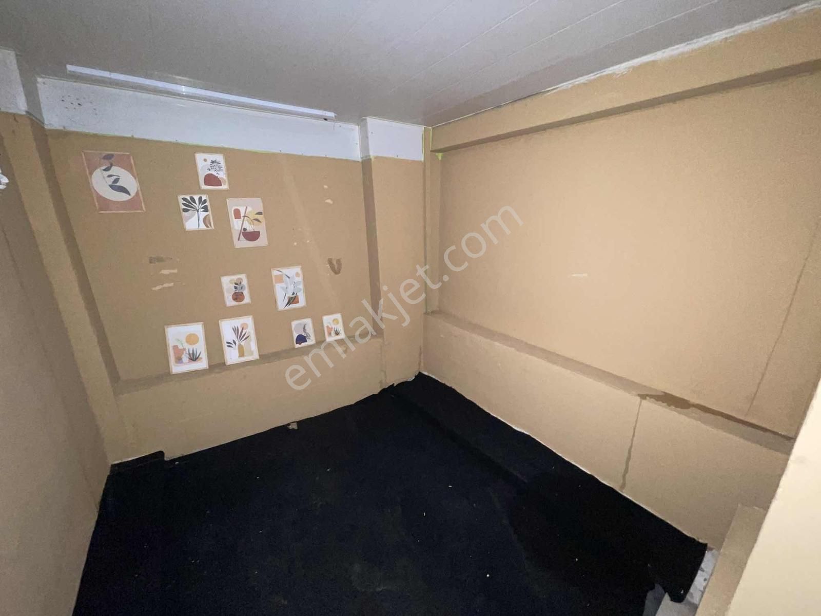 Üçyol Caddeye 20 M Mesafede Wc Mutfaklı Kiralık Dükkan - Görsel 10