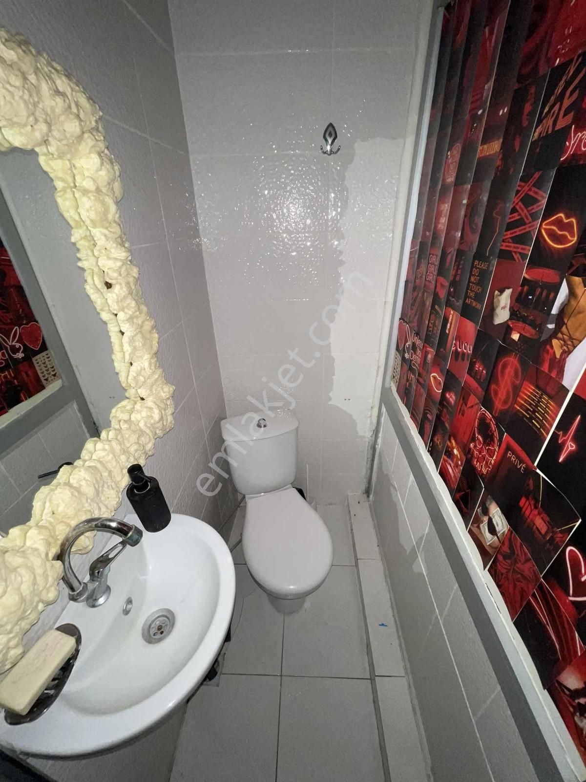 Üçyol Caddeye 20 M Mesafede Wc Mutfaklı Kiralık Dükkan - Görsel 6
