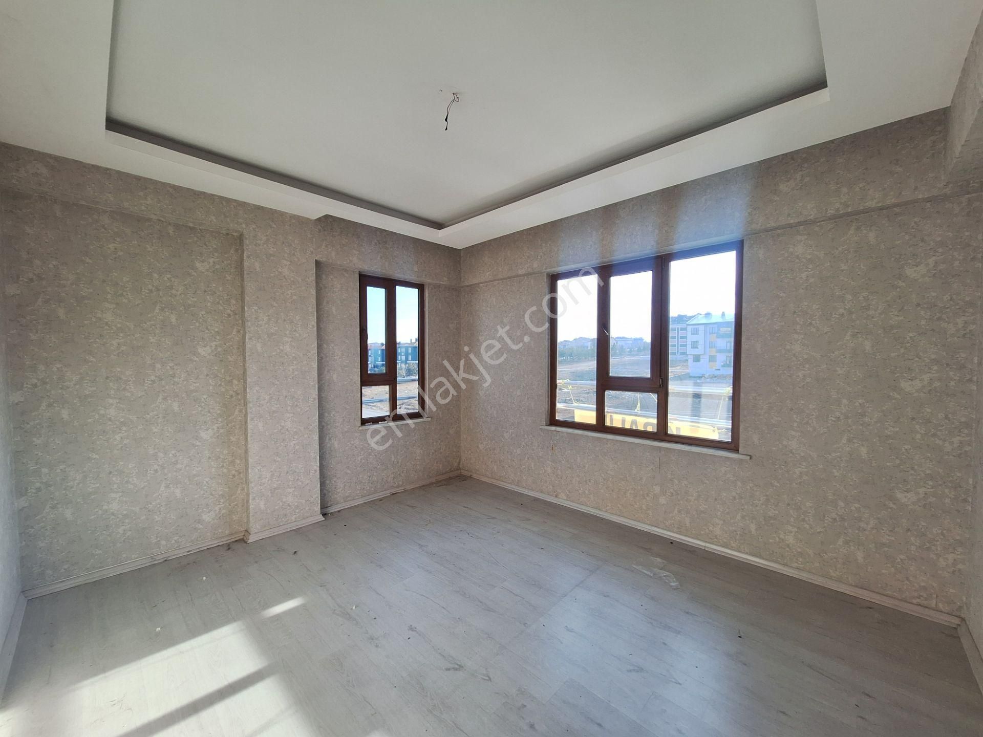 Ahmet Yesevi Cadddesine Cephe Kelebekler Vadisi Yakını Kiralık 2+1 Daire - Görsel 5