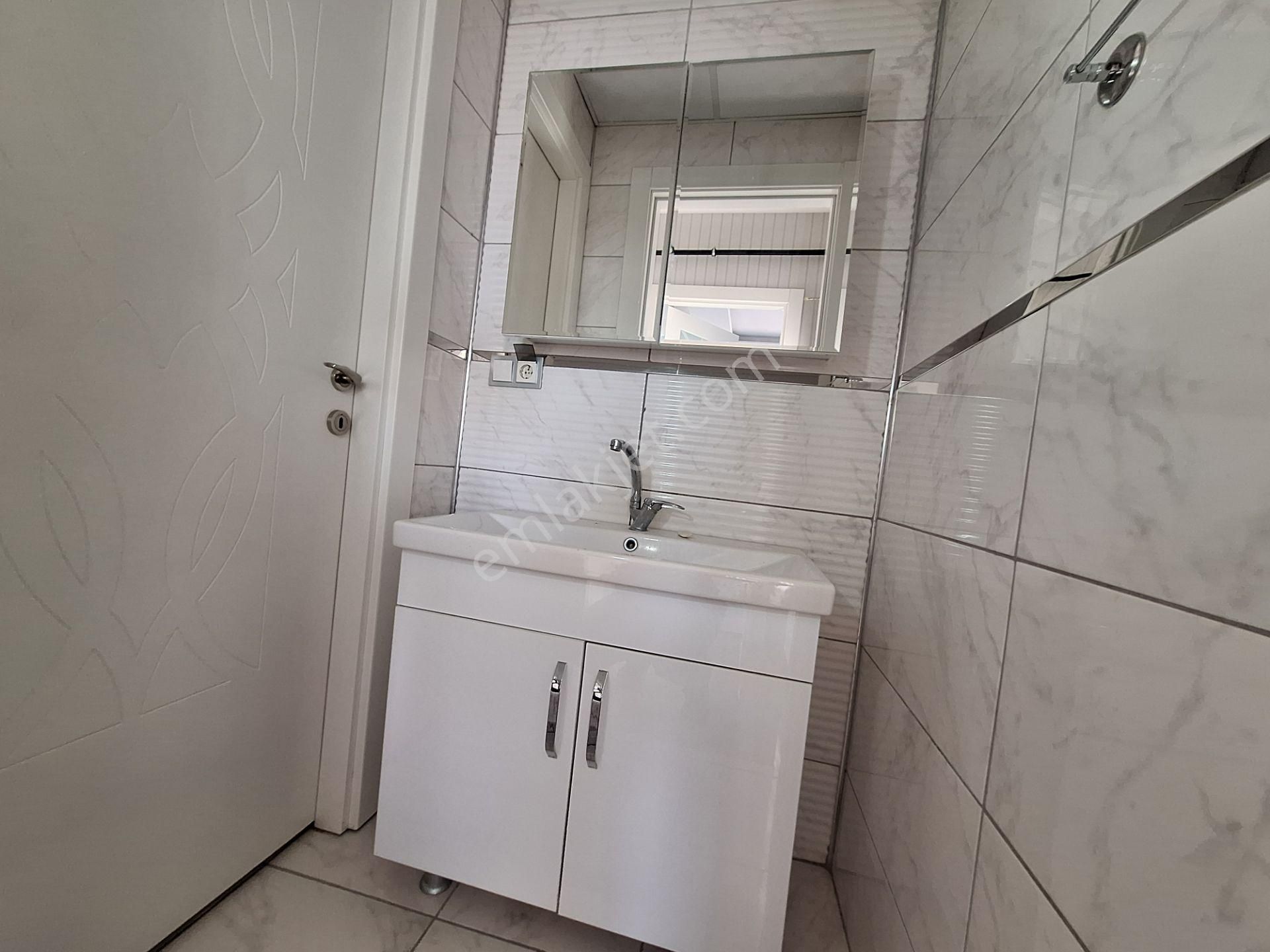 Ahmet Yesevi Cadddesine Cephe Kelebekler Vadisi Yakını Kiralık 2+1 Daire - Görsel 8