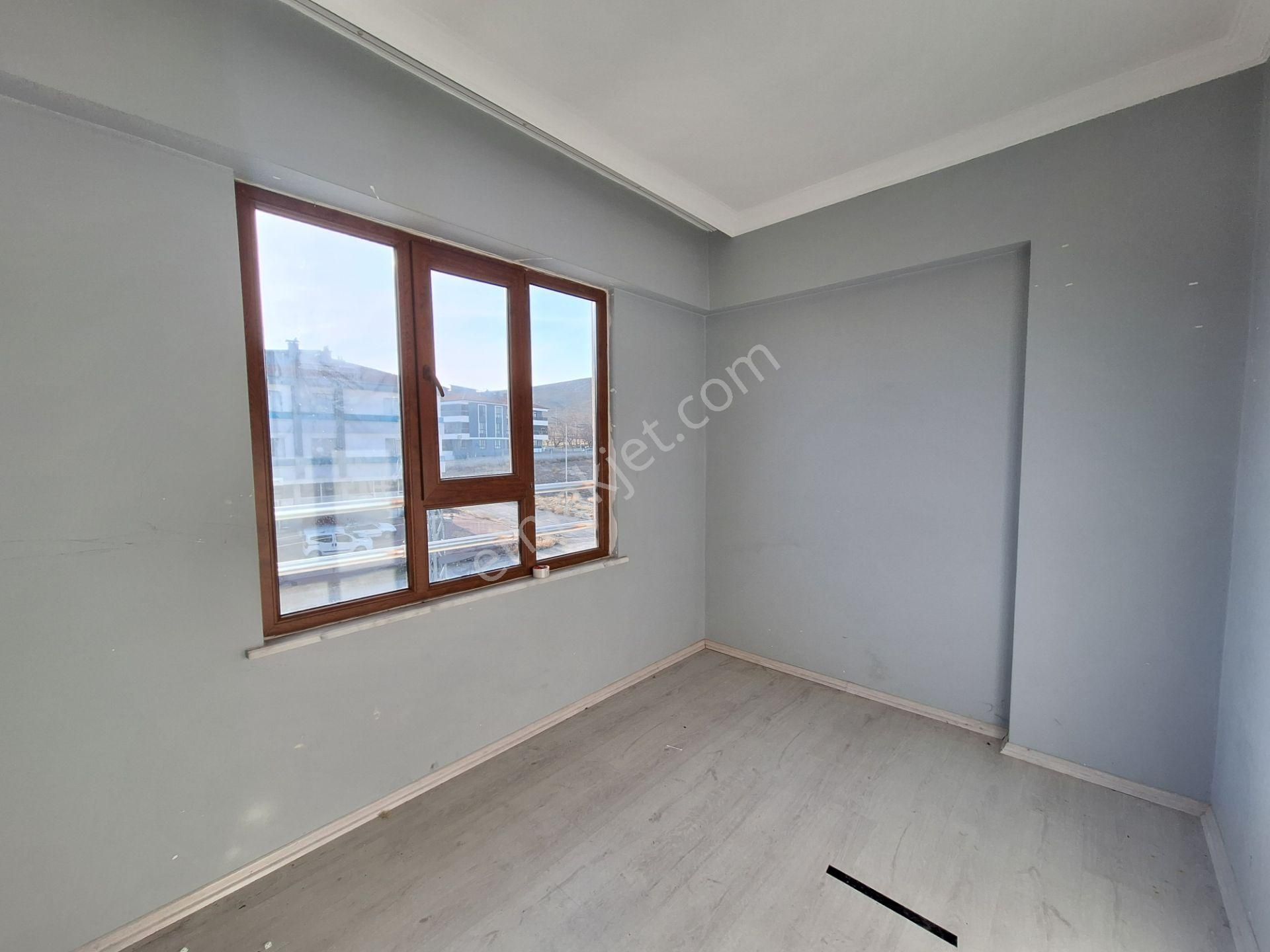 Ahmet Yesevi Cadddesine Cephe Kelebekler Vadisi Yakını Kiralık 2+1 Daire - Görsel 23