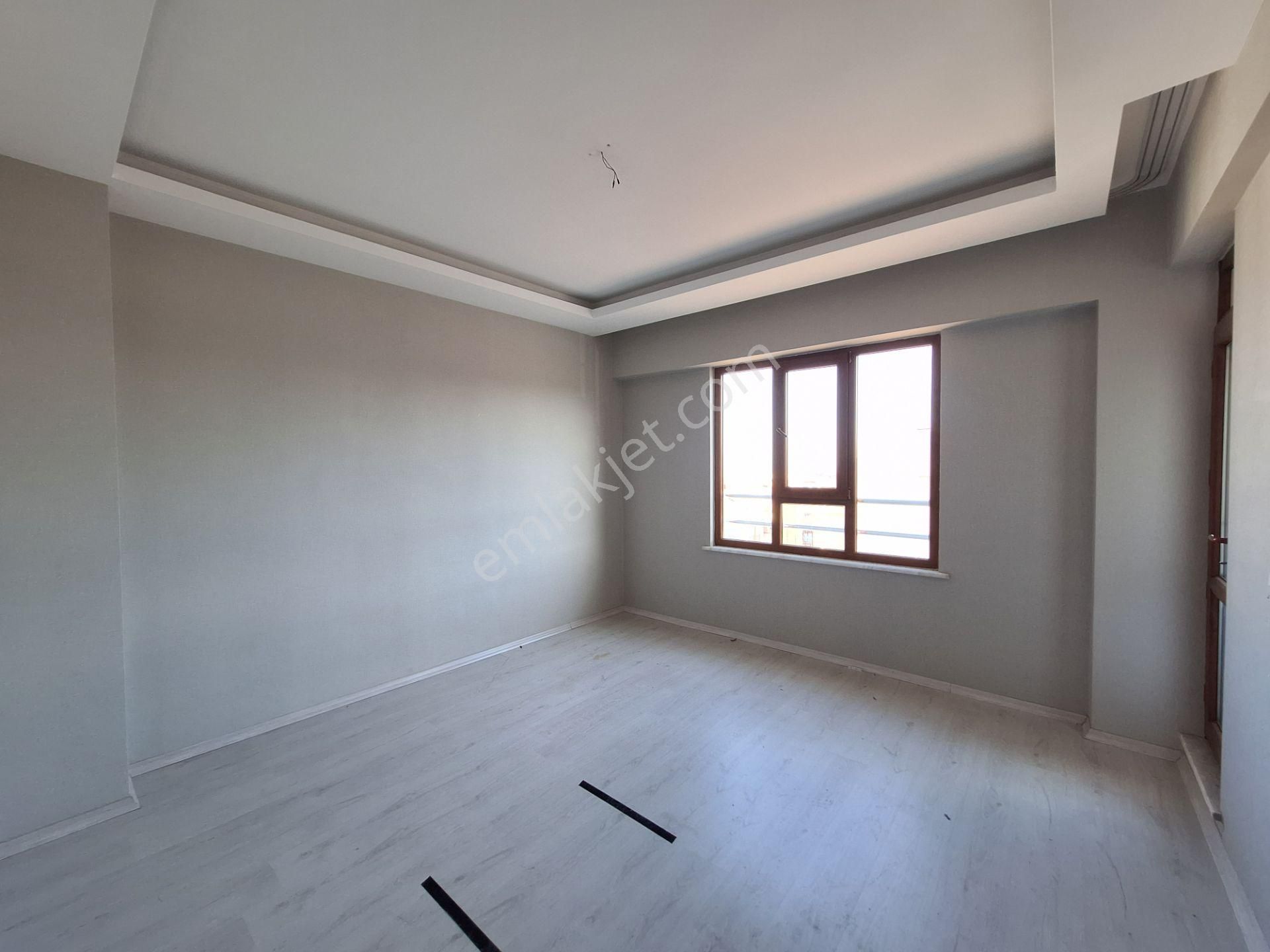 Ahmet Yesevi Cadddesine Cephe Kelebekler Vadisi Yakını Kiralık 2+1 Daire - Görsel 18