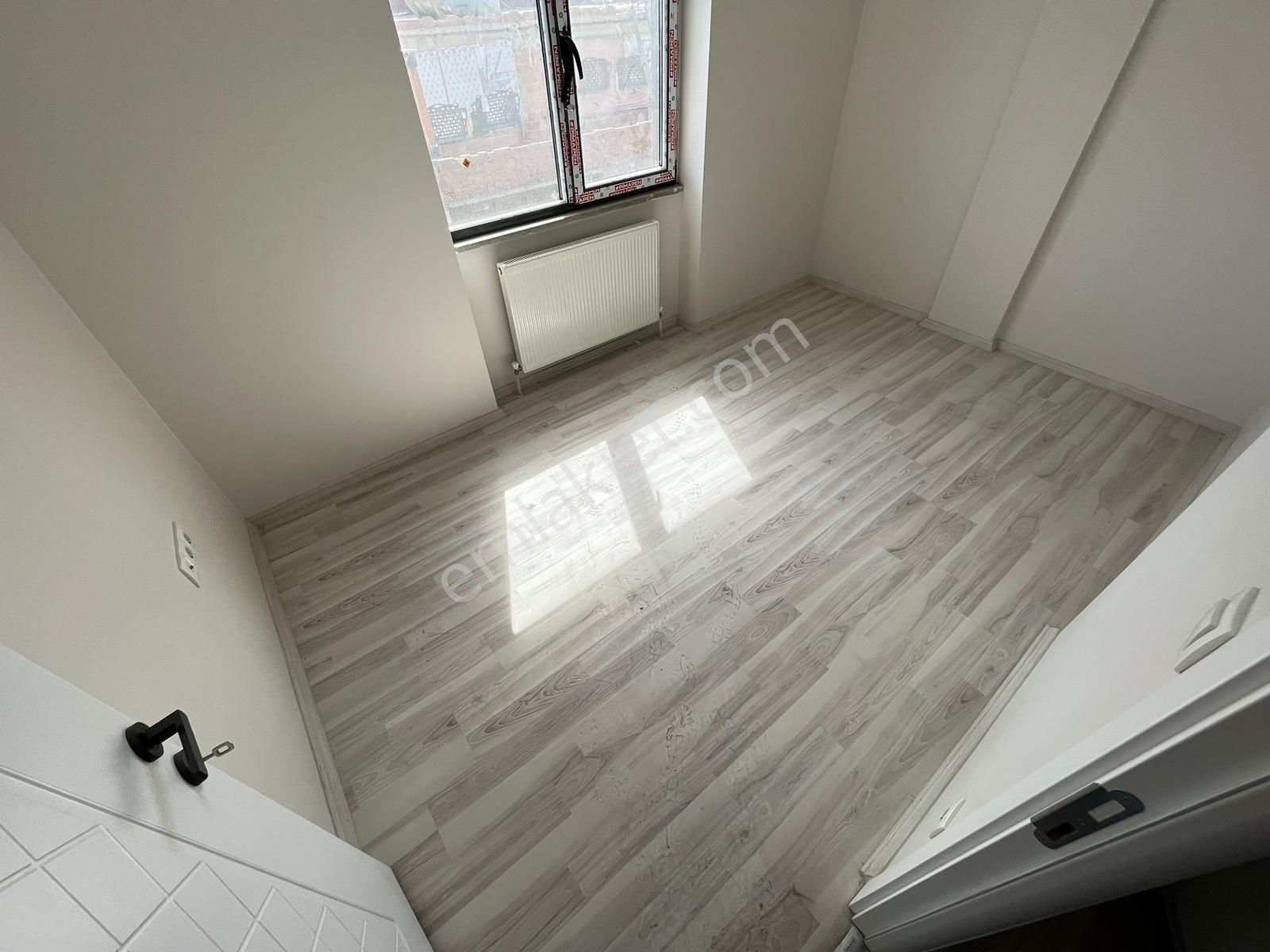 Belediyeye Komşu 3+1 120m2 Ebeveyn Banyolu Köşe Başı Daire - Görsel 8