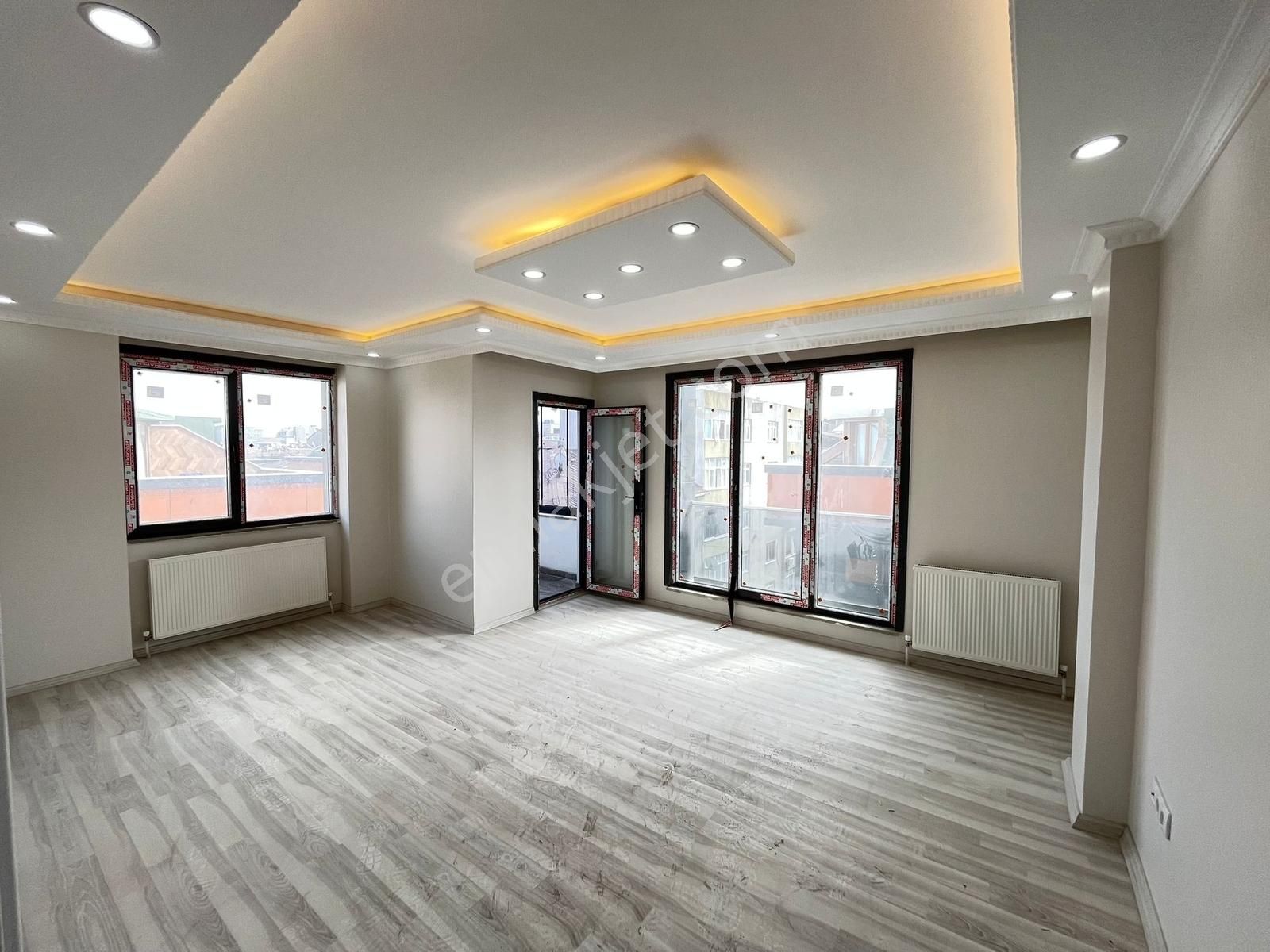 Belediyeye Komşu 3+1 120m2 Ebeveyn Banyolu Köşe Başı Daire - Görsel 2