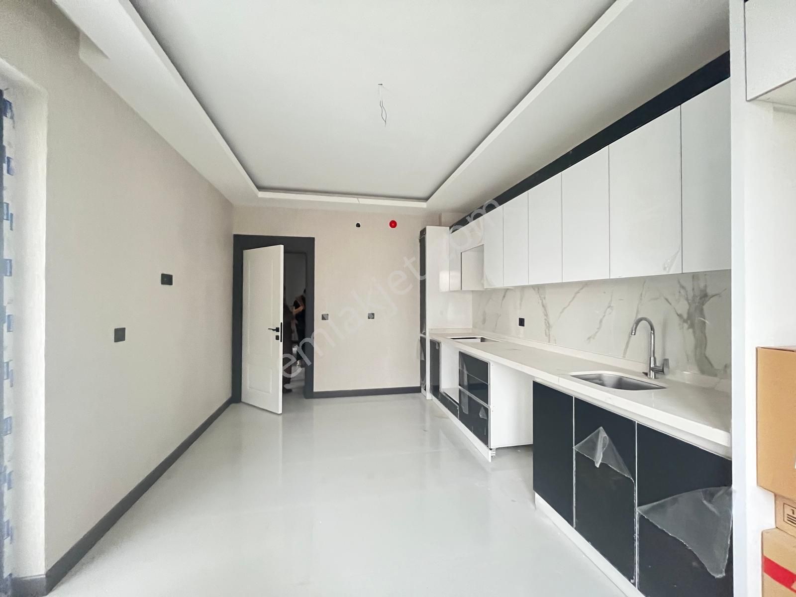 Koza Emlak'tan Mevlana Mahalesinde Site İçerisinde Ara Katta 3+1 Sıfır Daireler - Görsel 4