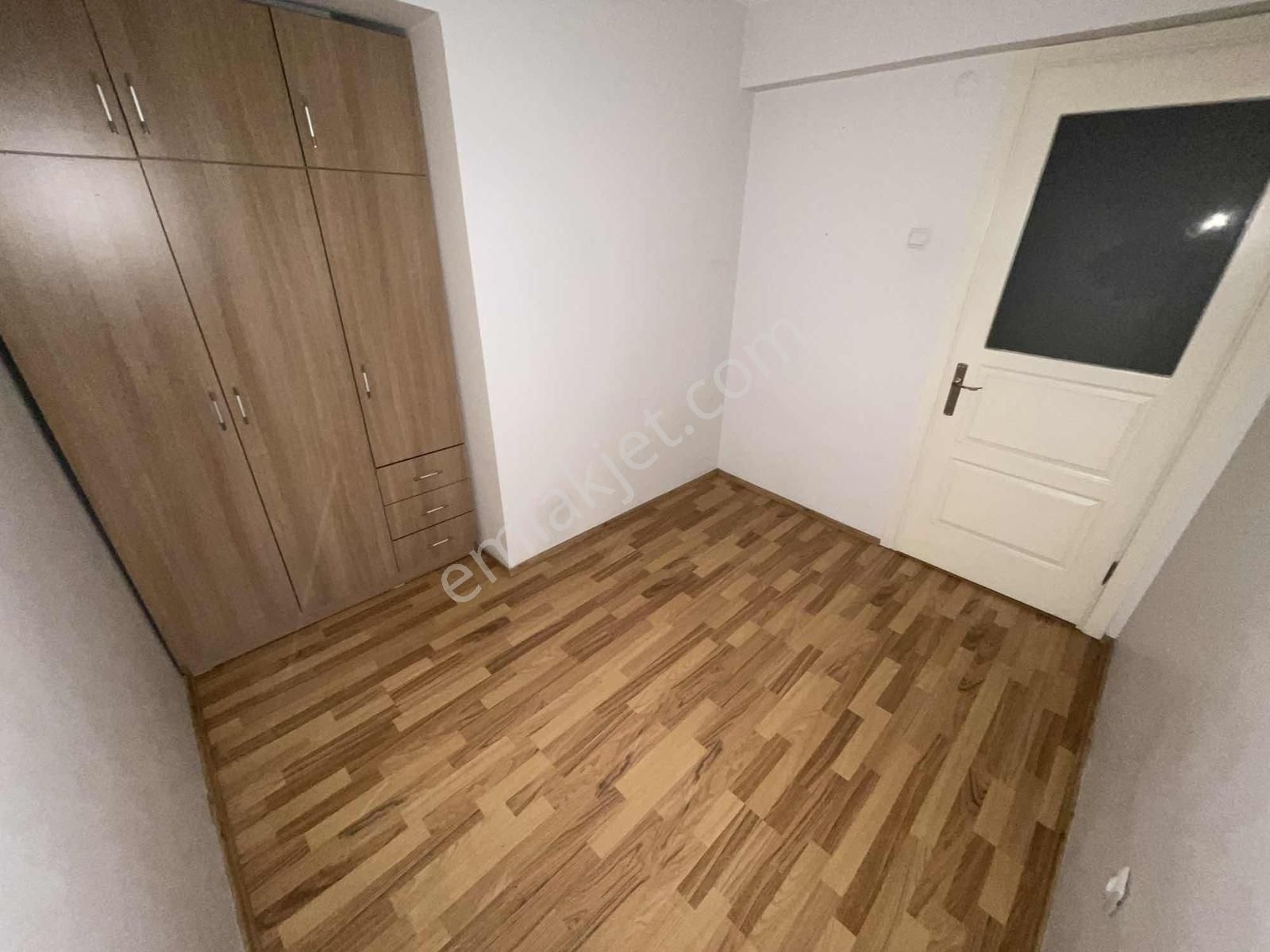 Üçyol Cadde Binasında Asansörlü 2+1 Bakımlı Arakat Satılık Daire - Görsel 16