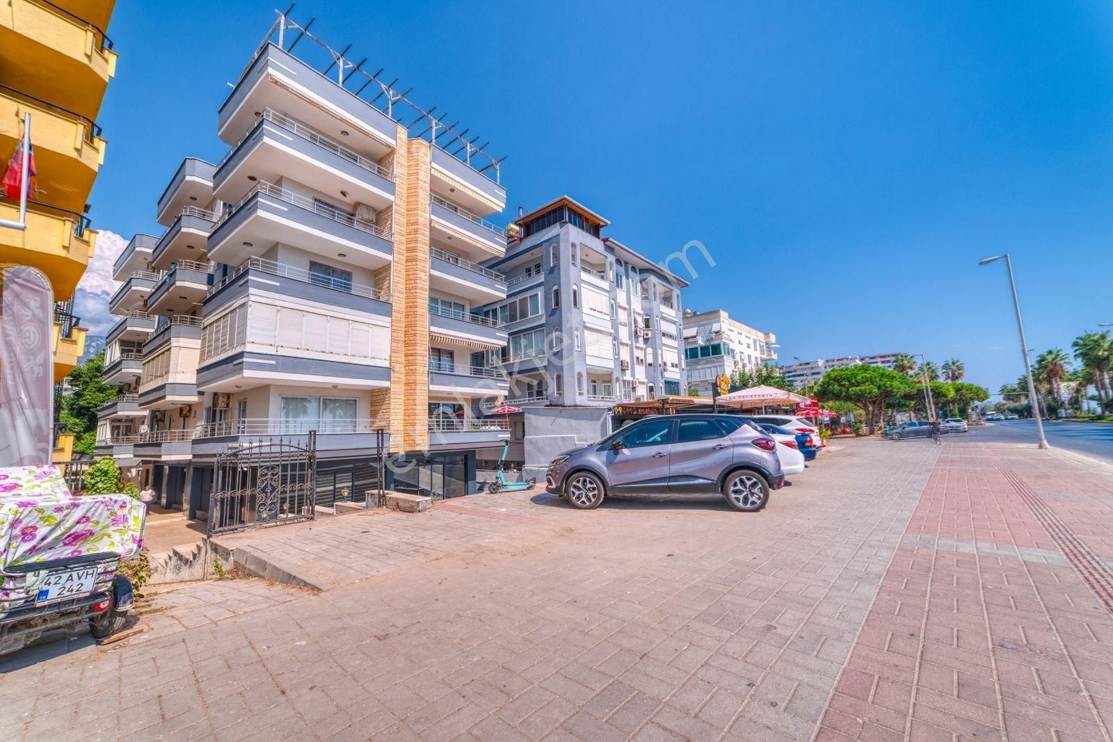 Alanya Mahmutlarda Denize Sıfır 3+1 Satılık Daire Full Deniz Manzaralı - Görsel 17